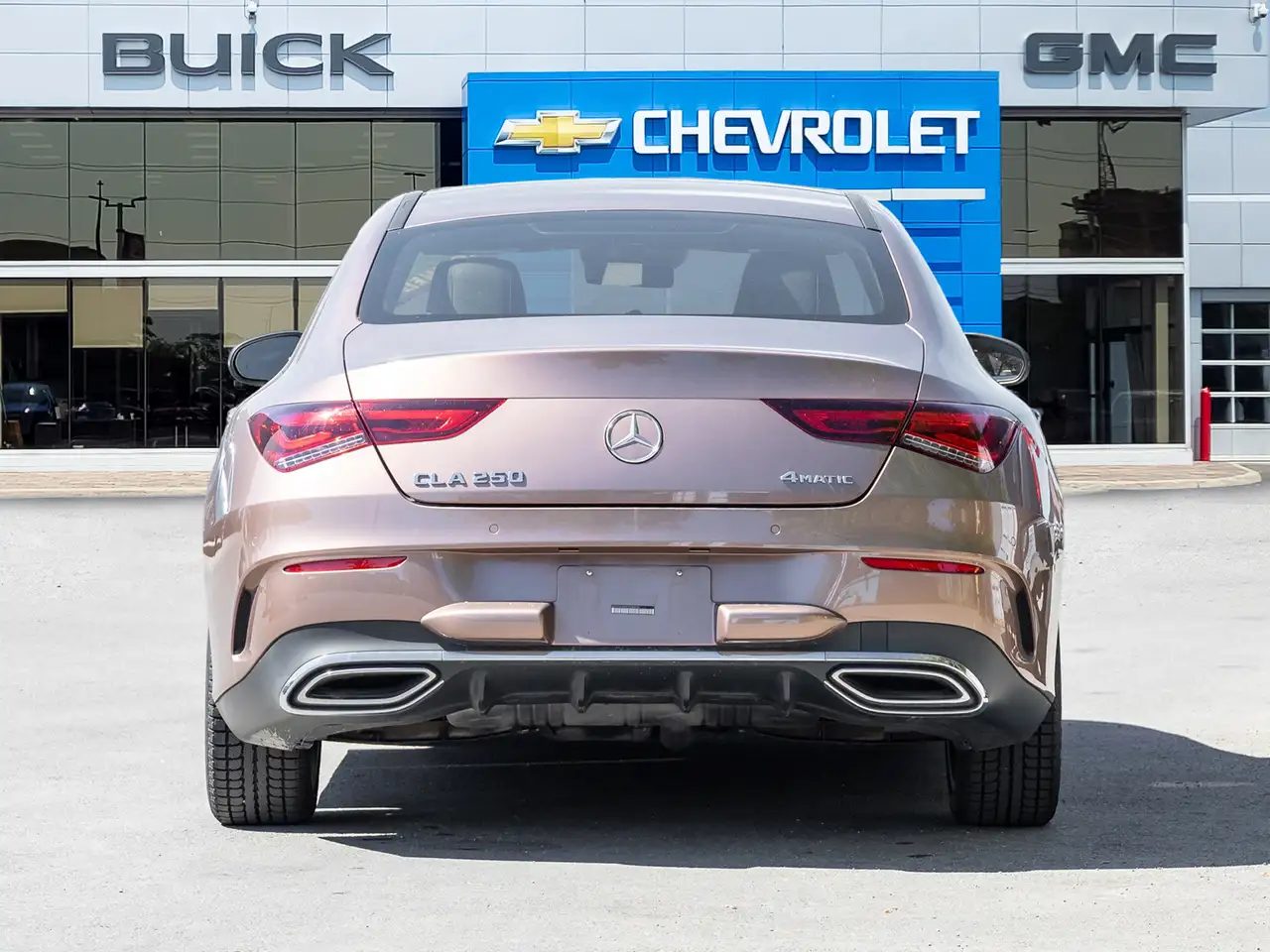 Mercedes-Benz CLA снимка Mercedes-Benz CLA