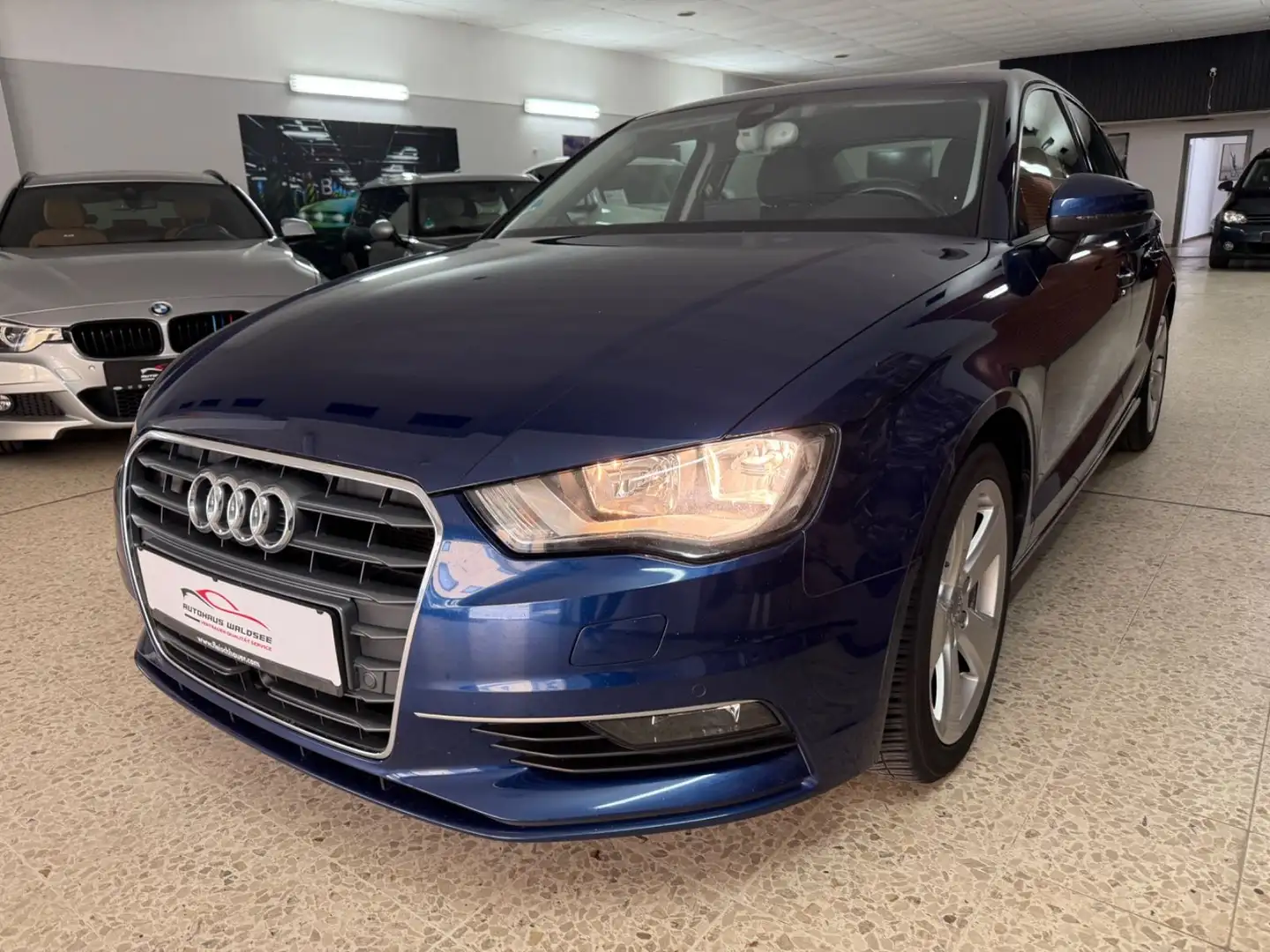 Audi A3 Limousine*PDC*Sportsitze*Navi*ACC* Blau - 2