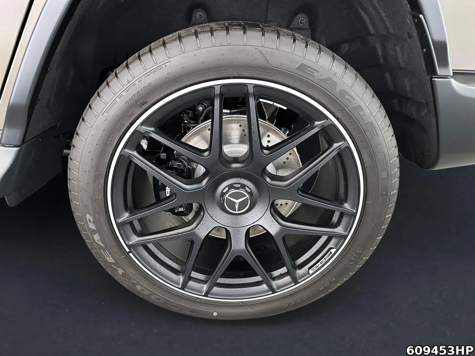 벤츠 G-Class G 63 AMG 2026 베이지 사진 5
