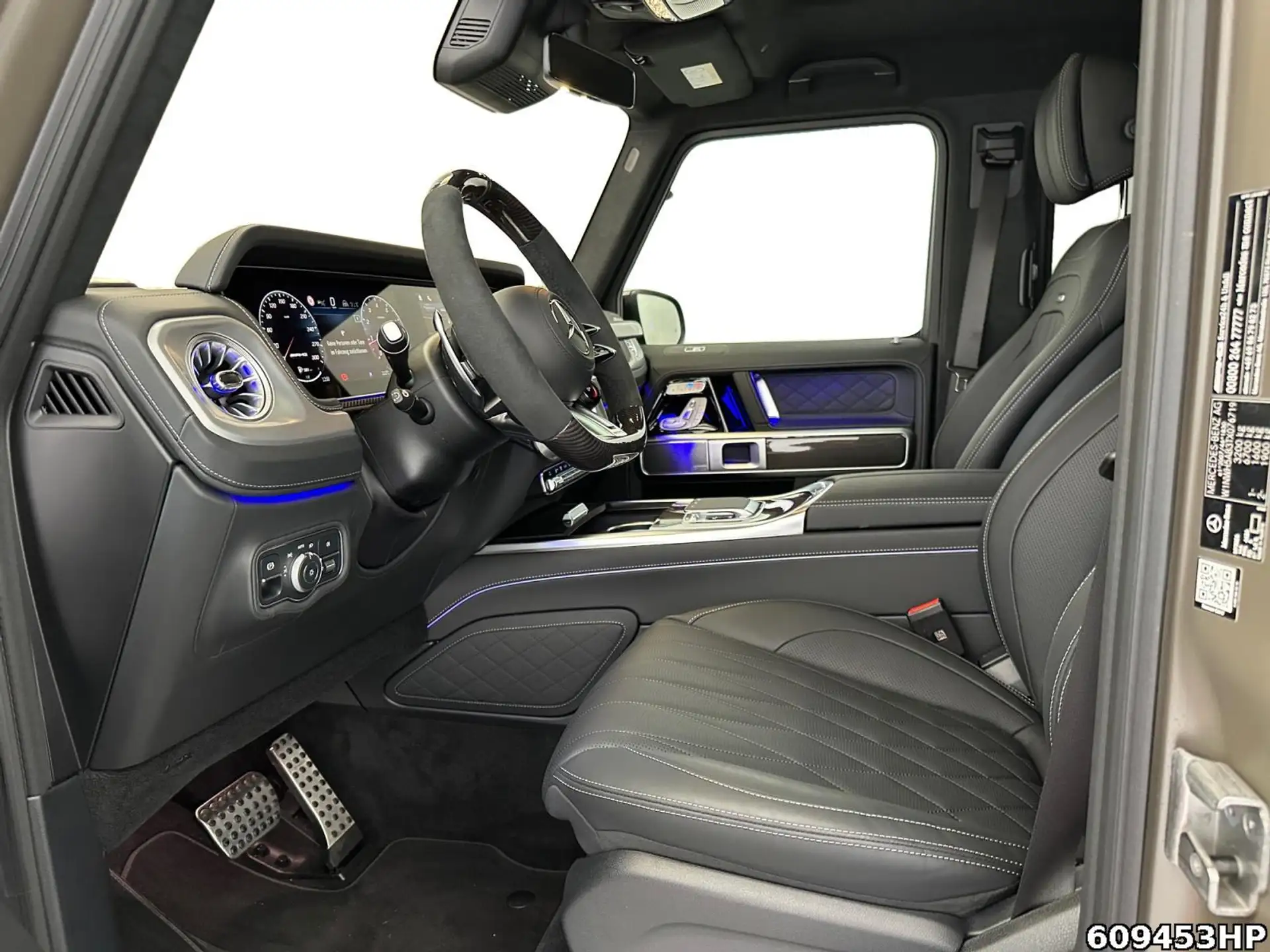 벤츠 G-Class G 63 AMG 2026 베이지 사진 8