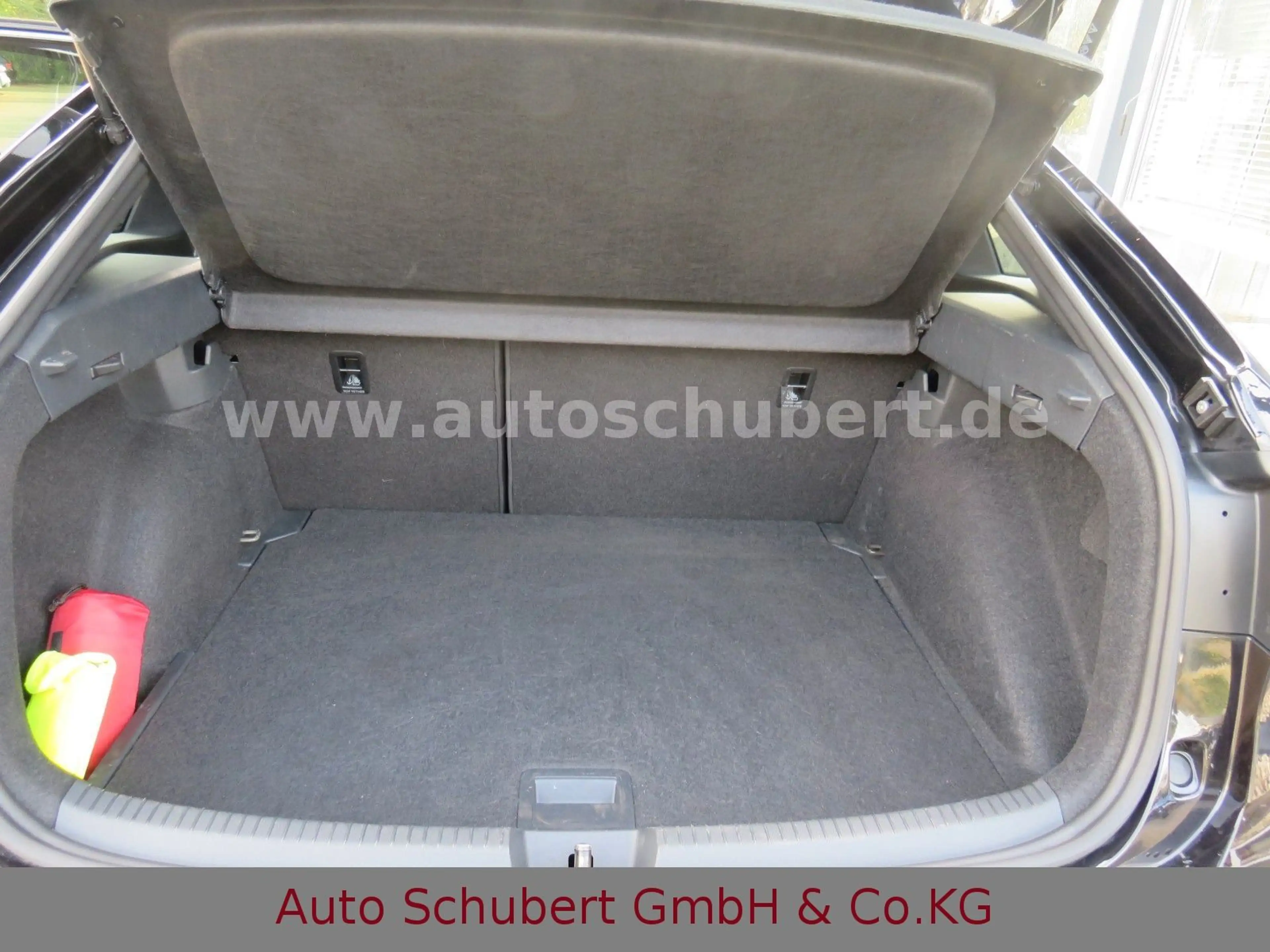 Volkswagen Taigo 1.0 TSI DSG R-Line — photo 7