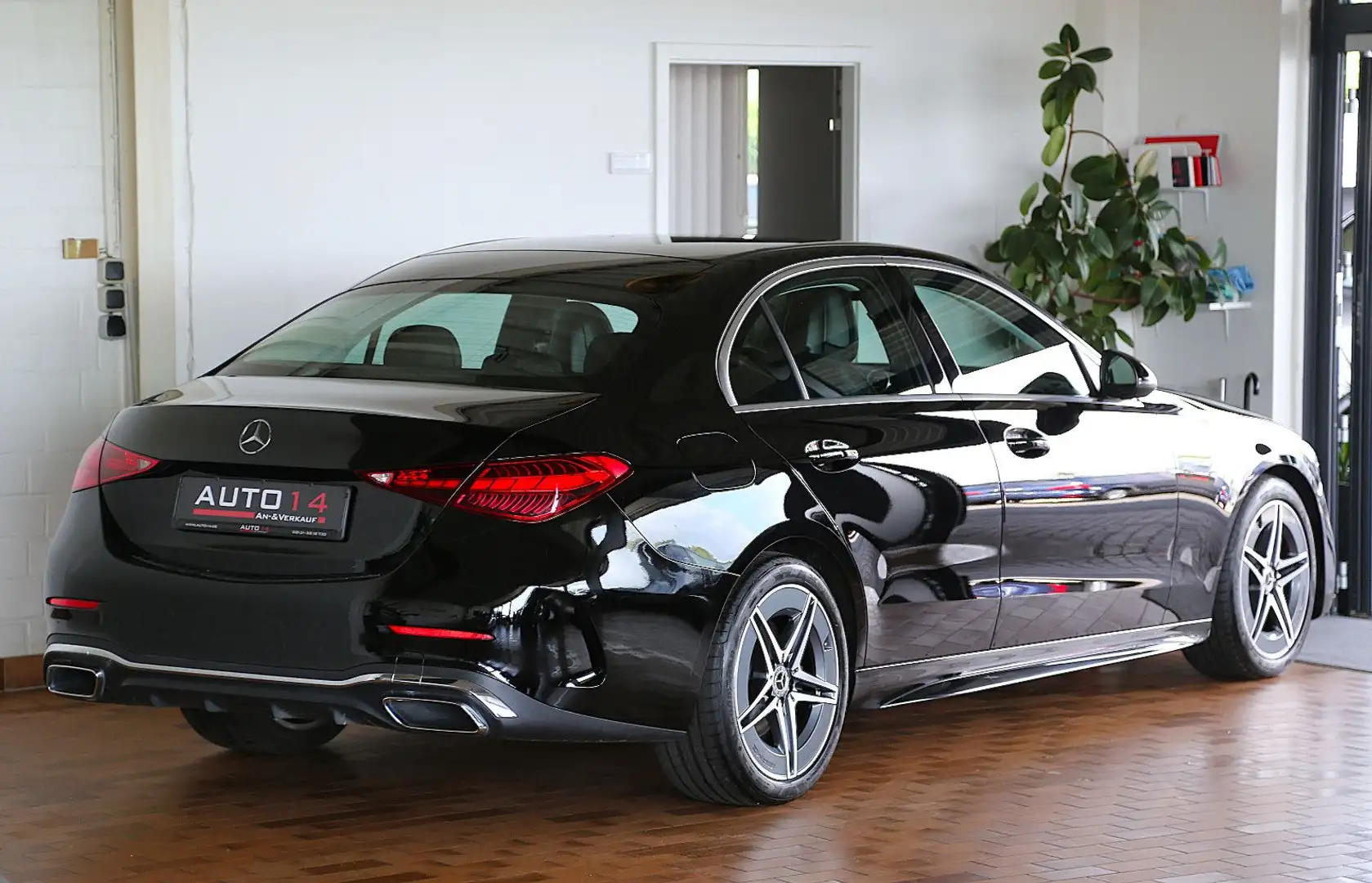 Mercedes-Benz C 180 AMG 9G-T Navi Leder LED DAB SA+ Kamera Noir - 2