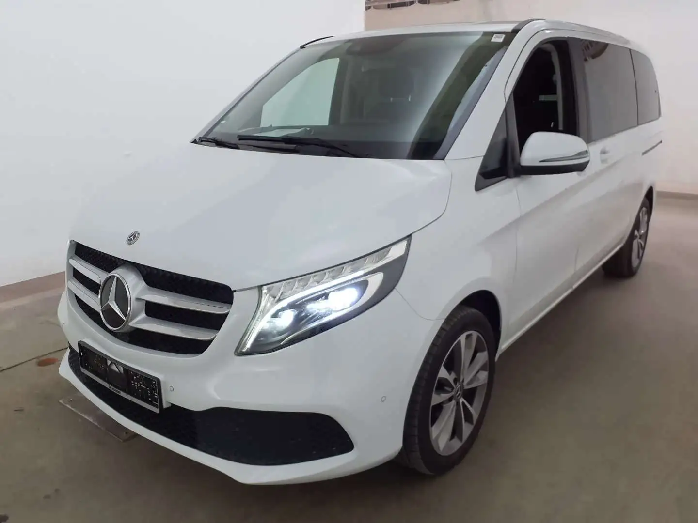 Mercedes-Benz V 250 V250d*EDITION*4MATIC*KOMPAKT*2xSCHIEBETÜREN*MBUX Weiß - 1