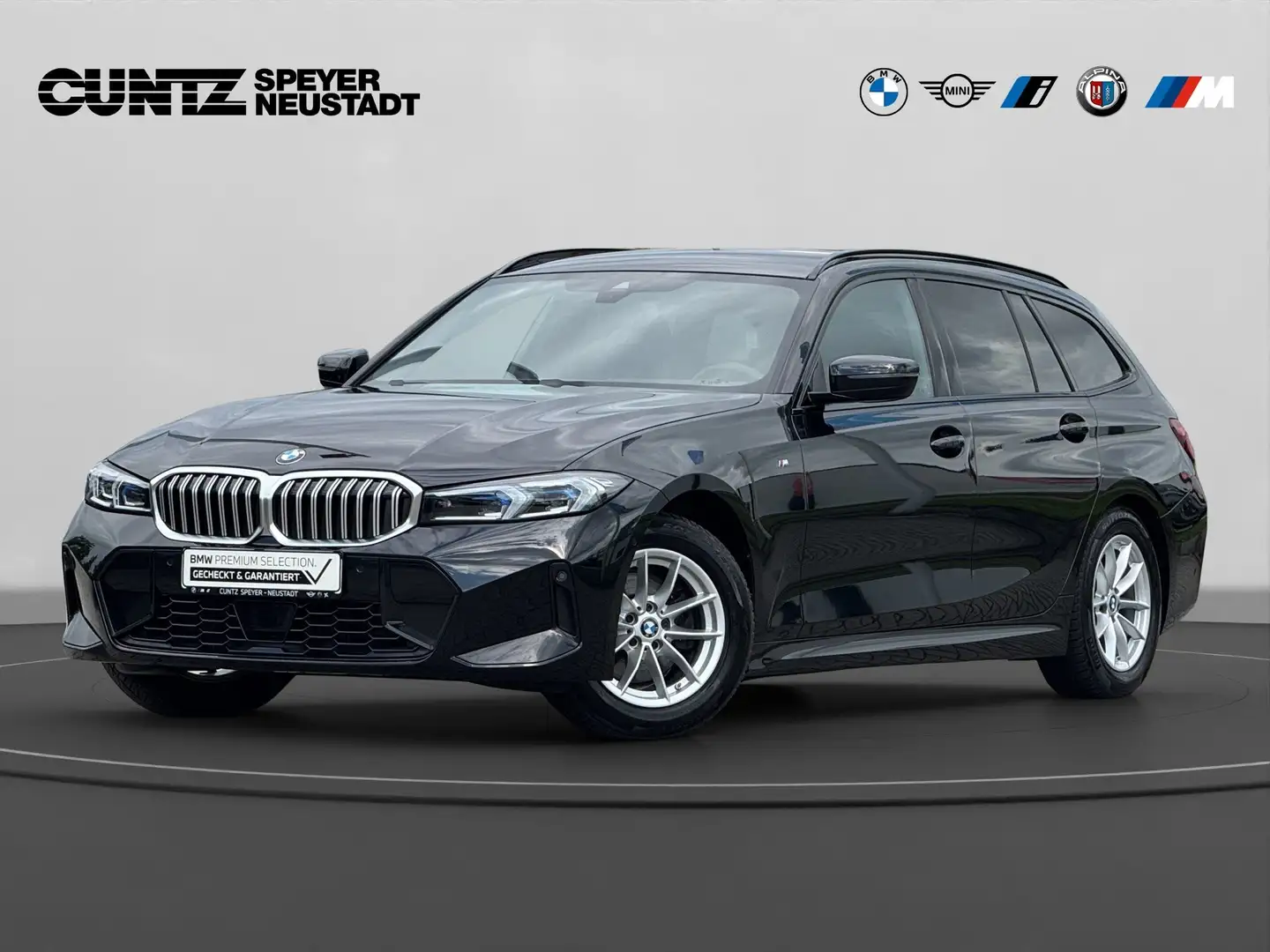 BMW 320 i Touring M Paket Anhängerk. Drive+Parkassist Schwarz - 2