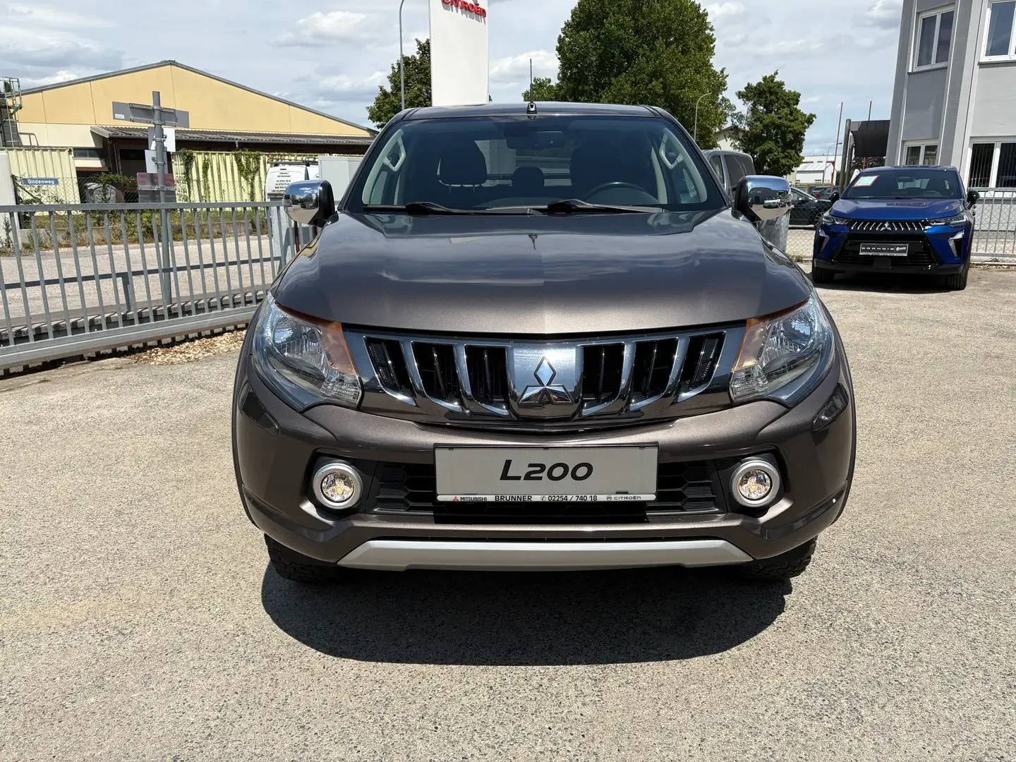 Mitsubishi L200 2,4 DI-D HP 4WD DK Intense Aut. Braun - 2