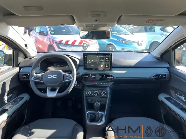 Dacia Sandero view 13