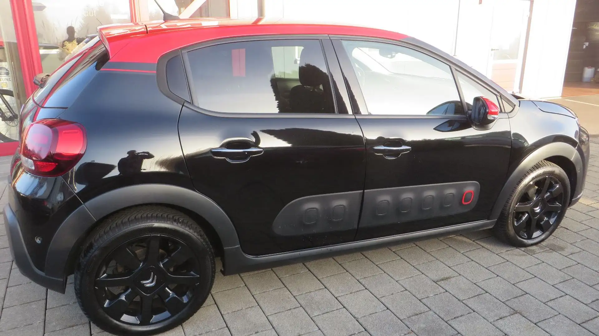 Citroen C3 Shine Schwarz - 2