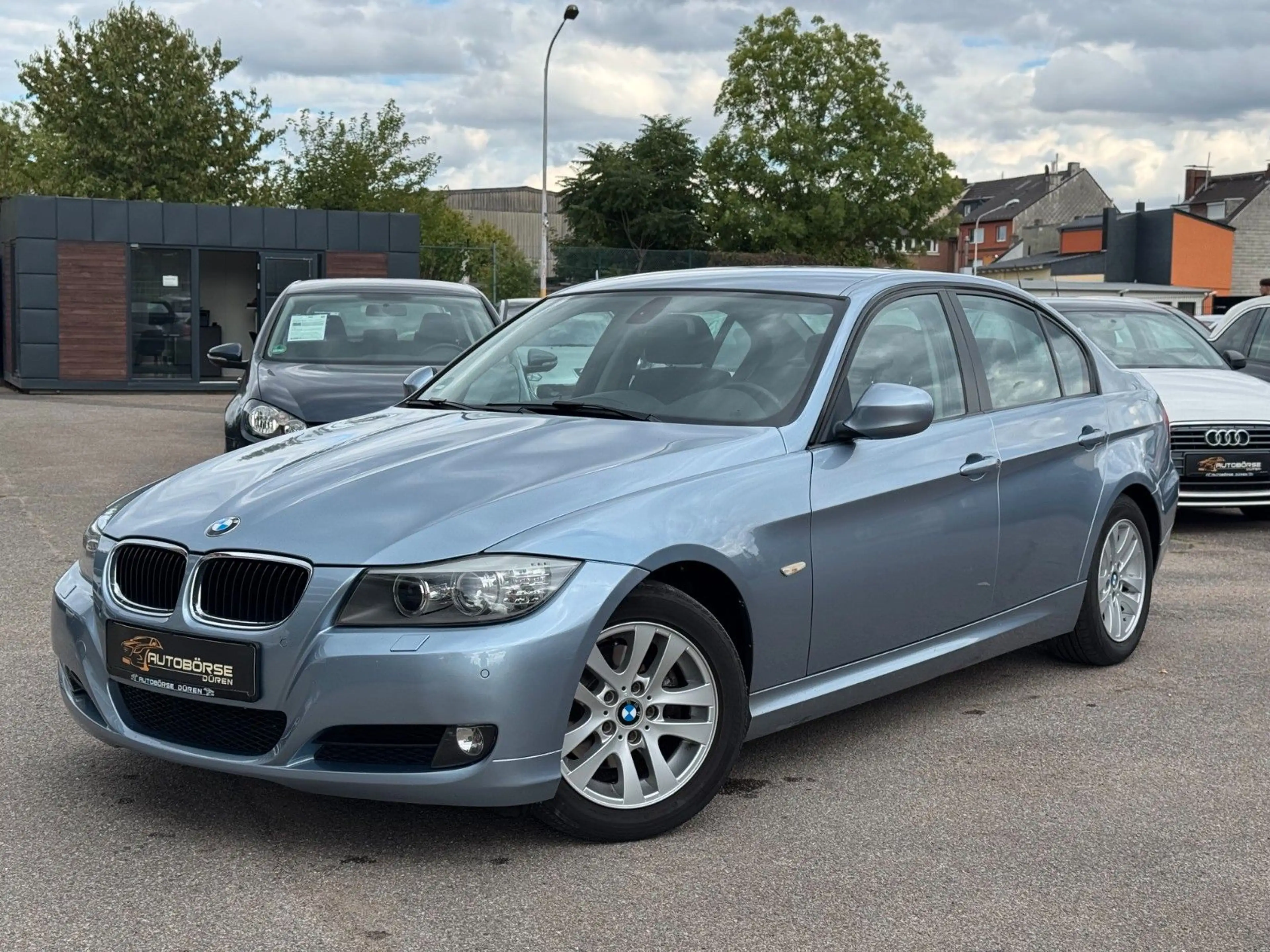 BMW 318 3 Limousine 318 i HU/PDC/SHZ/Xenon