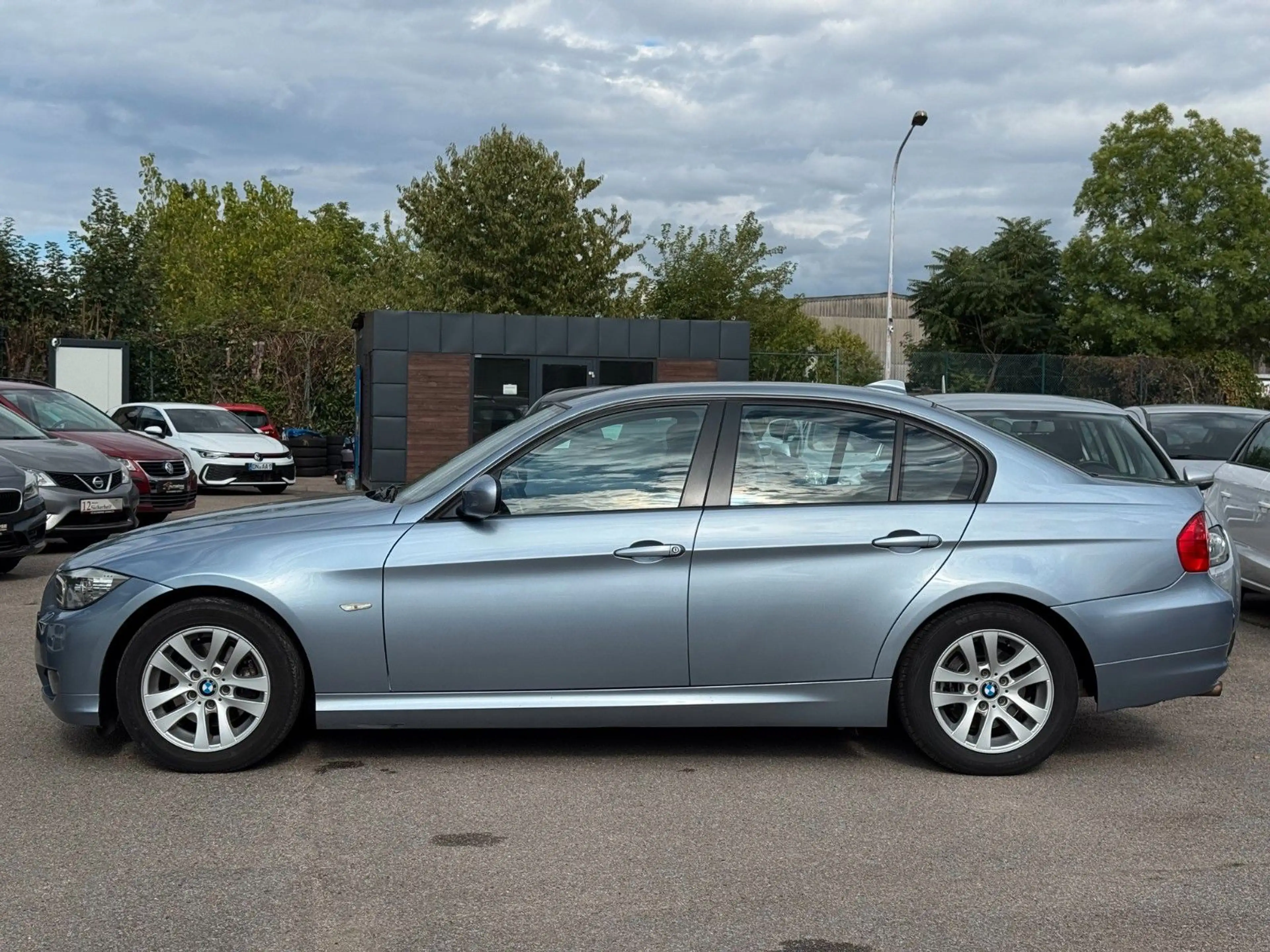 BMW 318 3 Limousine 318 i HU/PDC/SHZ/Xenon — photo 2