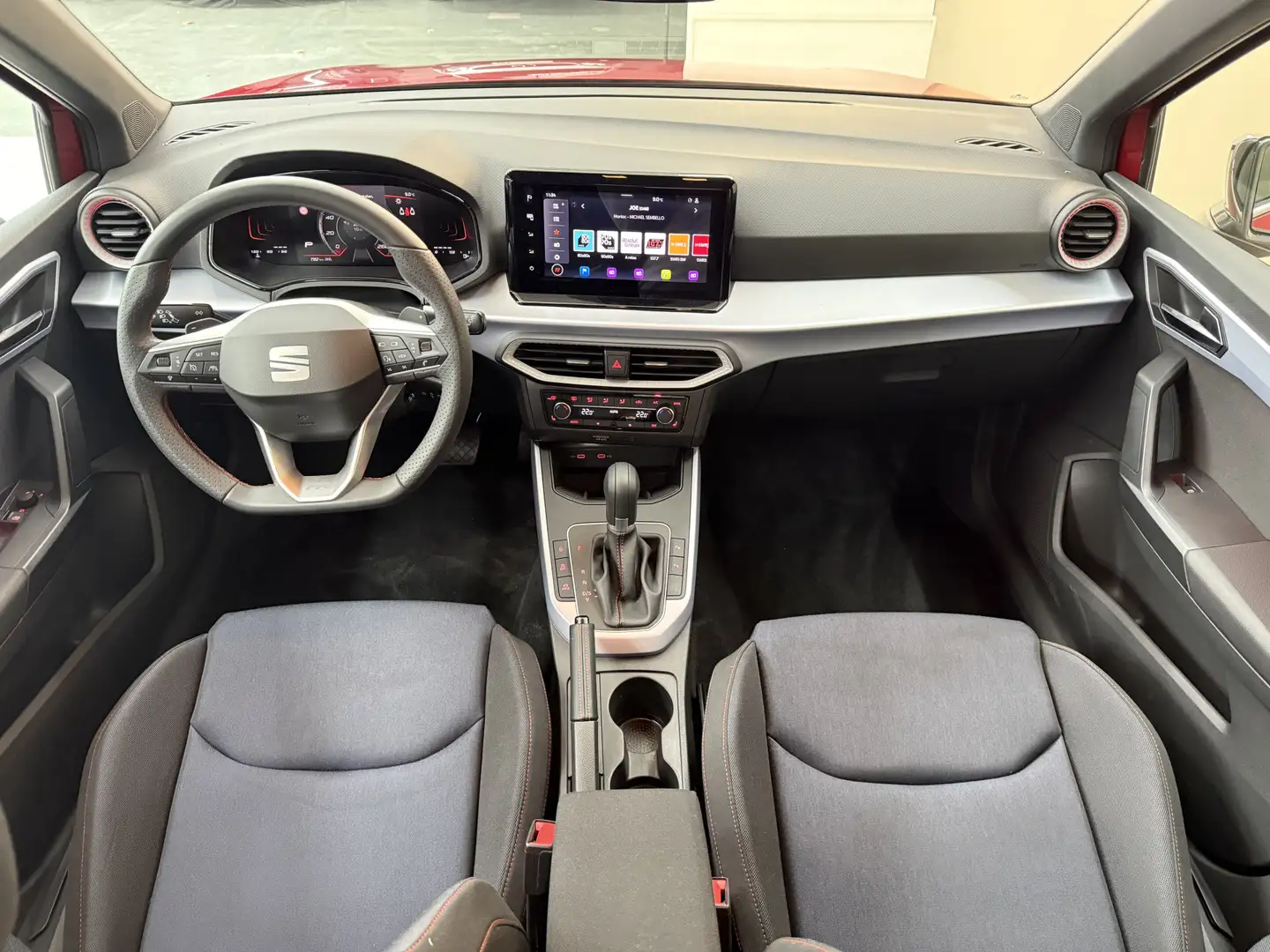 SEAT Arona 1.0 EcoTSI FR Anniversary, 115Pk, 2024, 1ste eigen Rot - 2