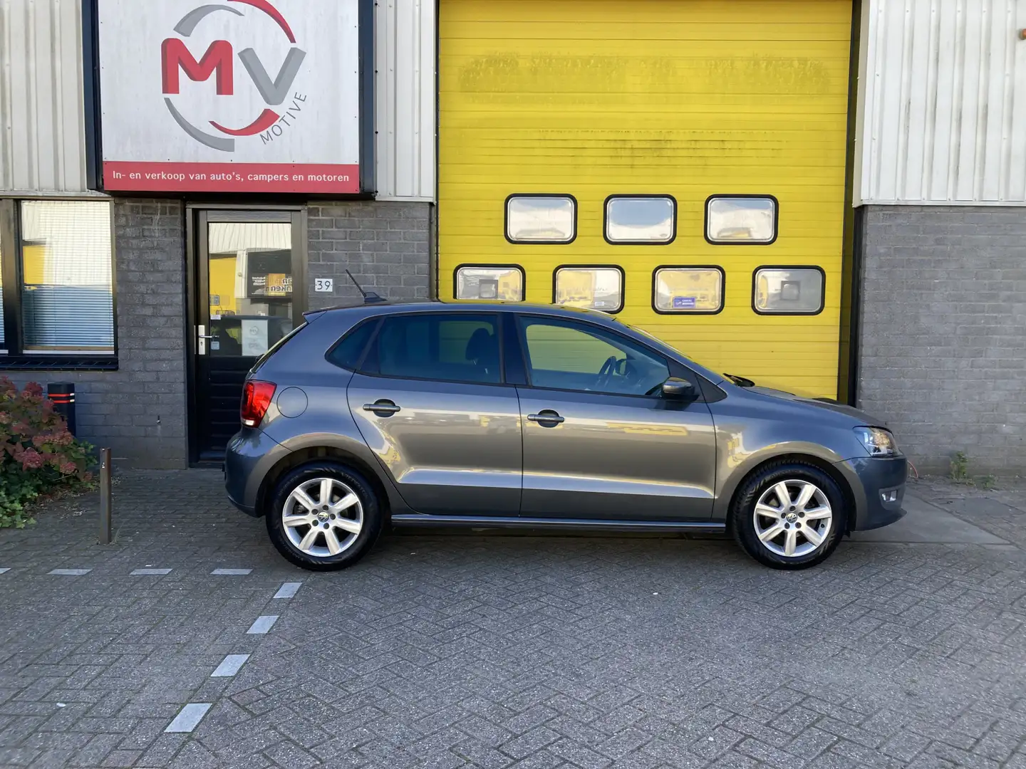 Volkswagen Polo 1.2 TSI Highline Grijs - 2