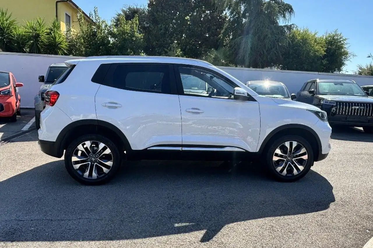 DR Automobiles DR5.0 2025