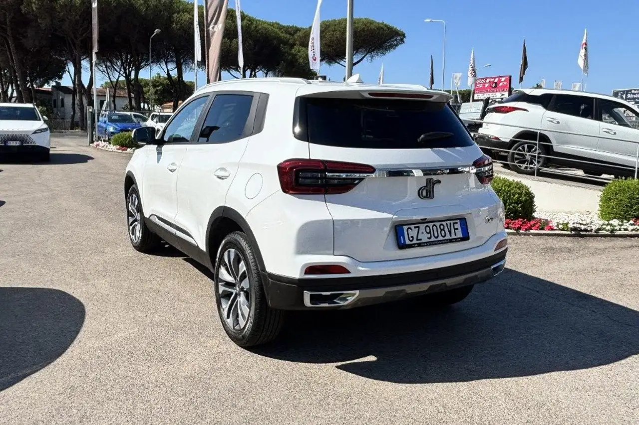 DR Automobiles DR5.0 2025