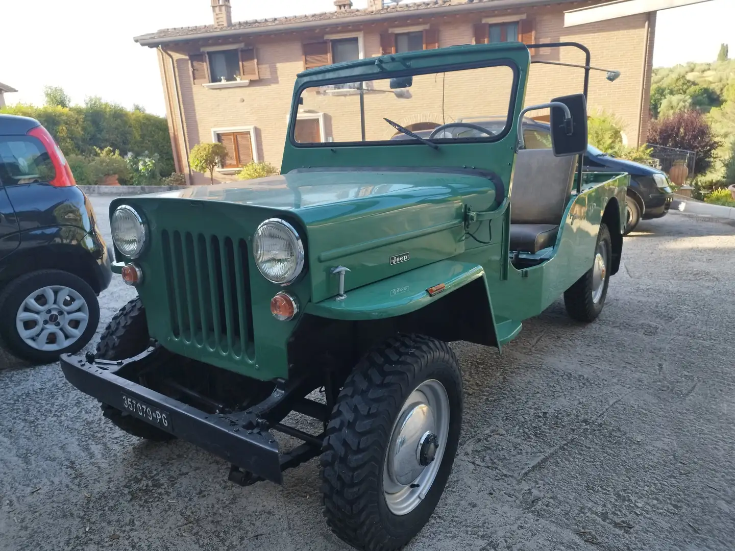 Jeep CJ-6 Зелений - 1