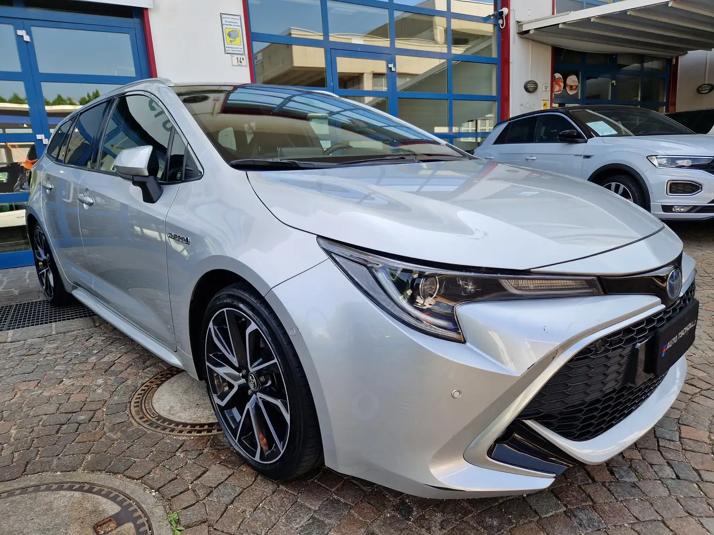 Toyota Corolla 2.0 Hybrid 180Cv Touring Sports Lounge LED Keyless Argento - 2