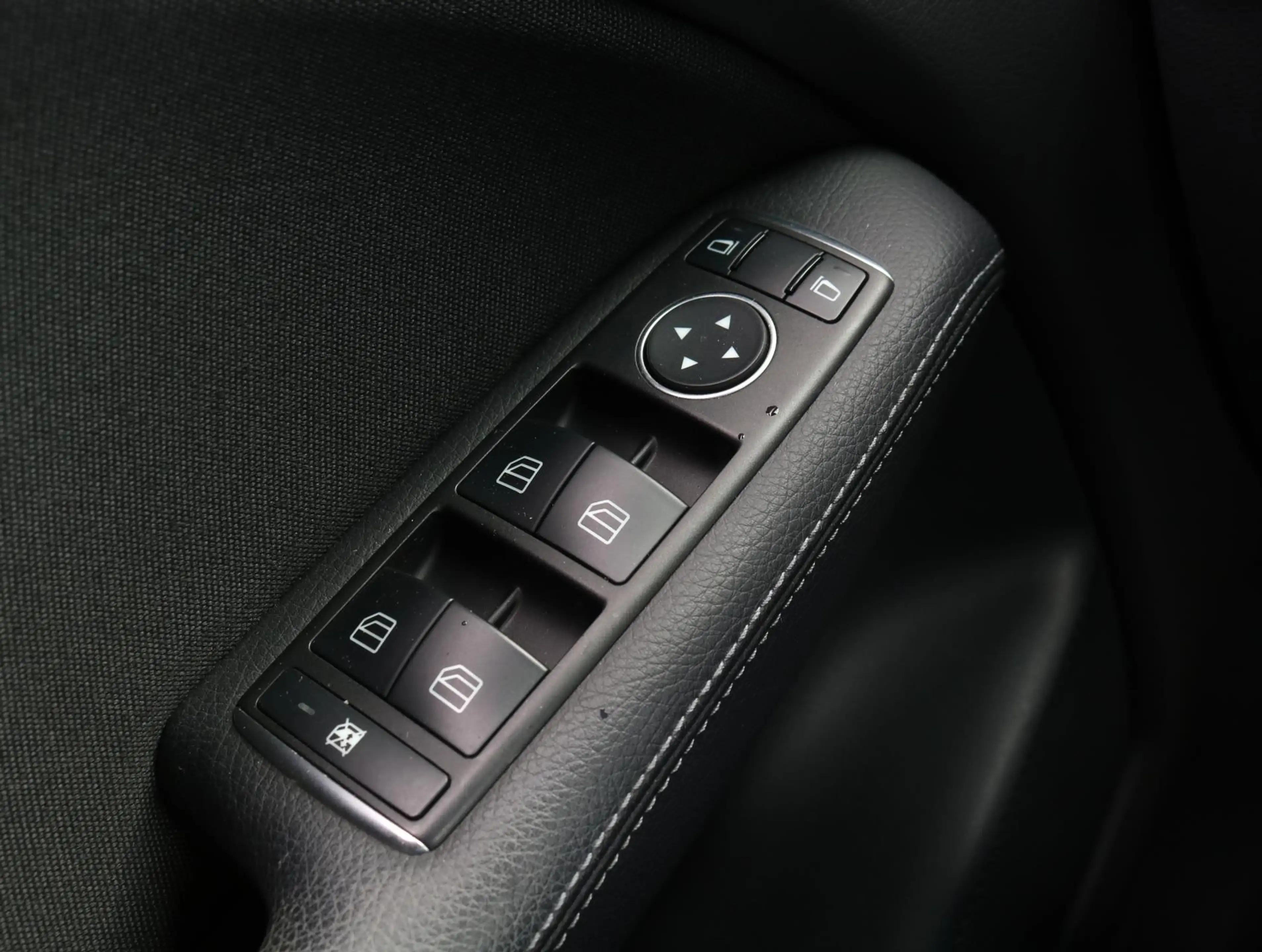 Mercedes-Benz B 250 e Lease Edition 28 kWh — photo 6