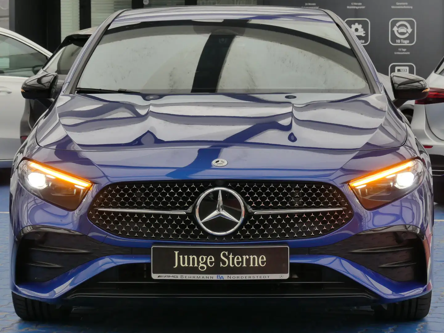 Mercedes-Benz A 200 A 200 AMG Line ++R-Kamera+NightPaket+Distronic++ Blauw - 2