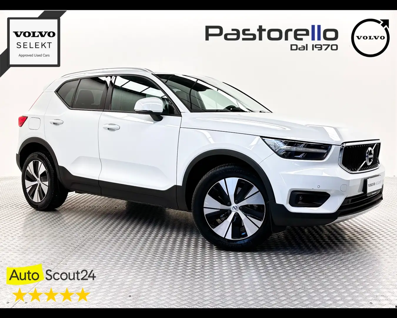 Volvo XC40 T4 AWD Geartronic Momentum Wit - 1
