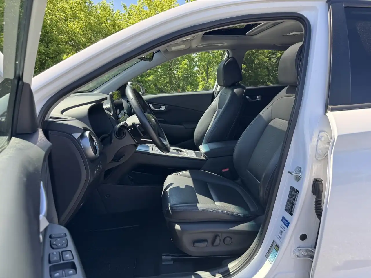 Hyundai KONA снимка Hyundai KONA