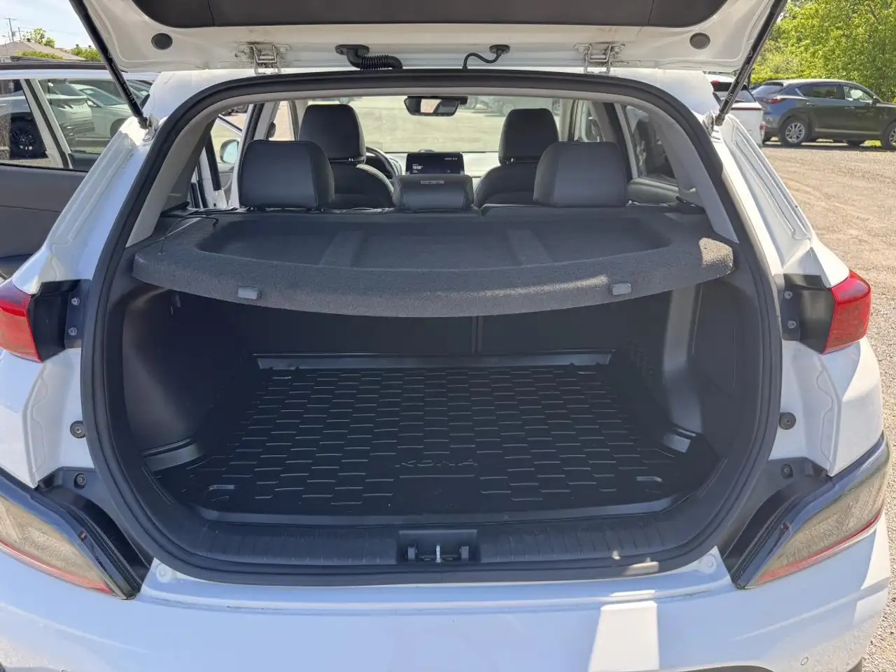 Hyundai KONA снимка Hyundai KONA