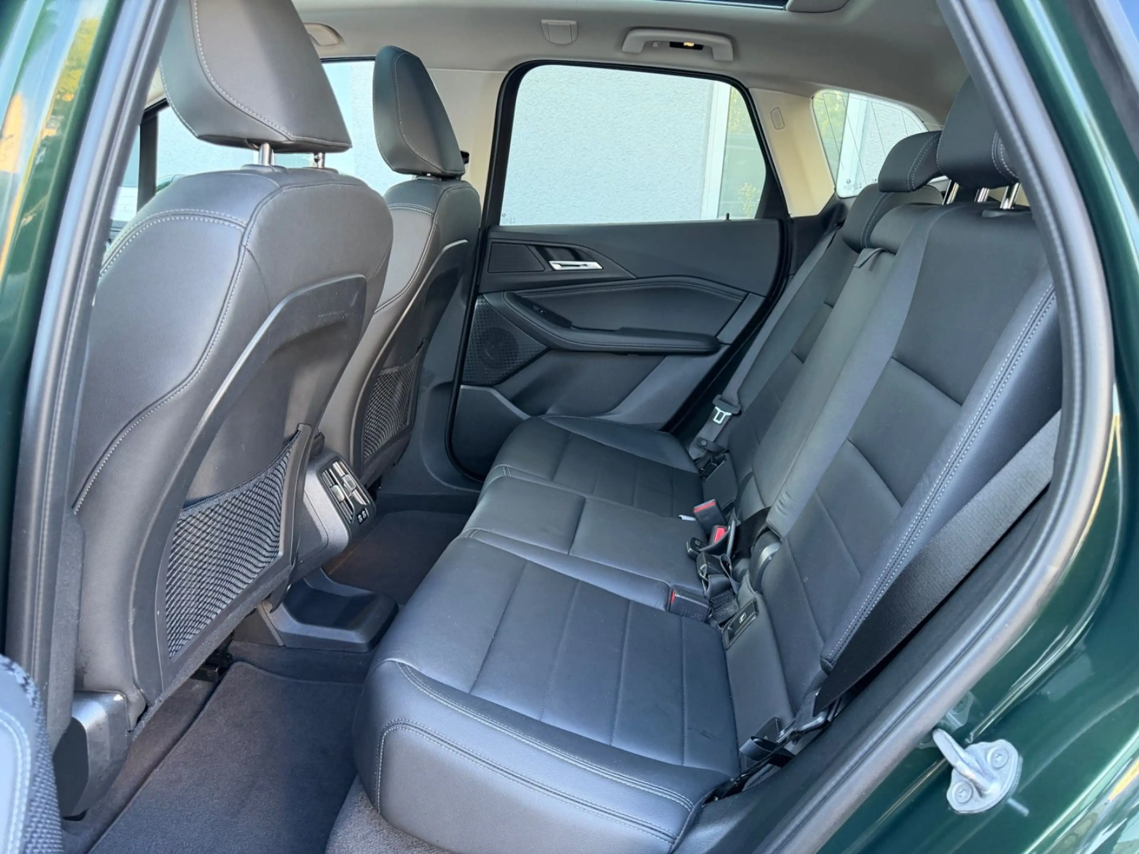 BMW 225 225e Active Tourer xDrive Pano*Leder*AHK*HuD — photo 14