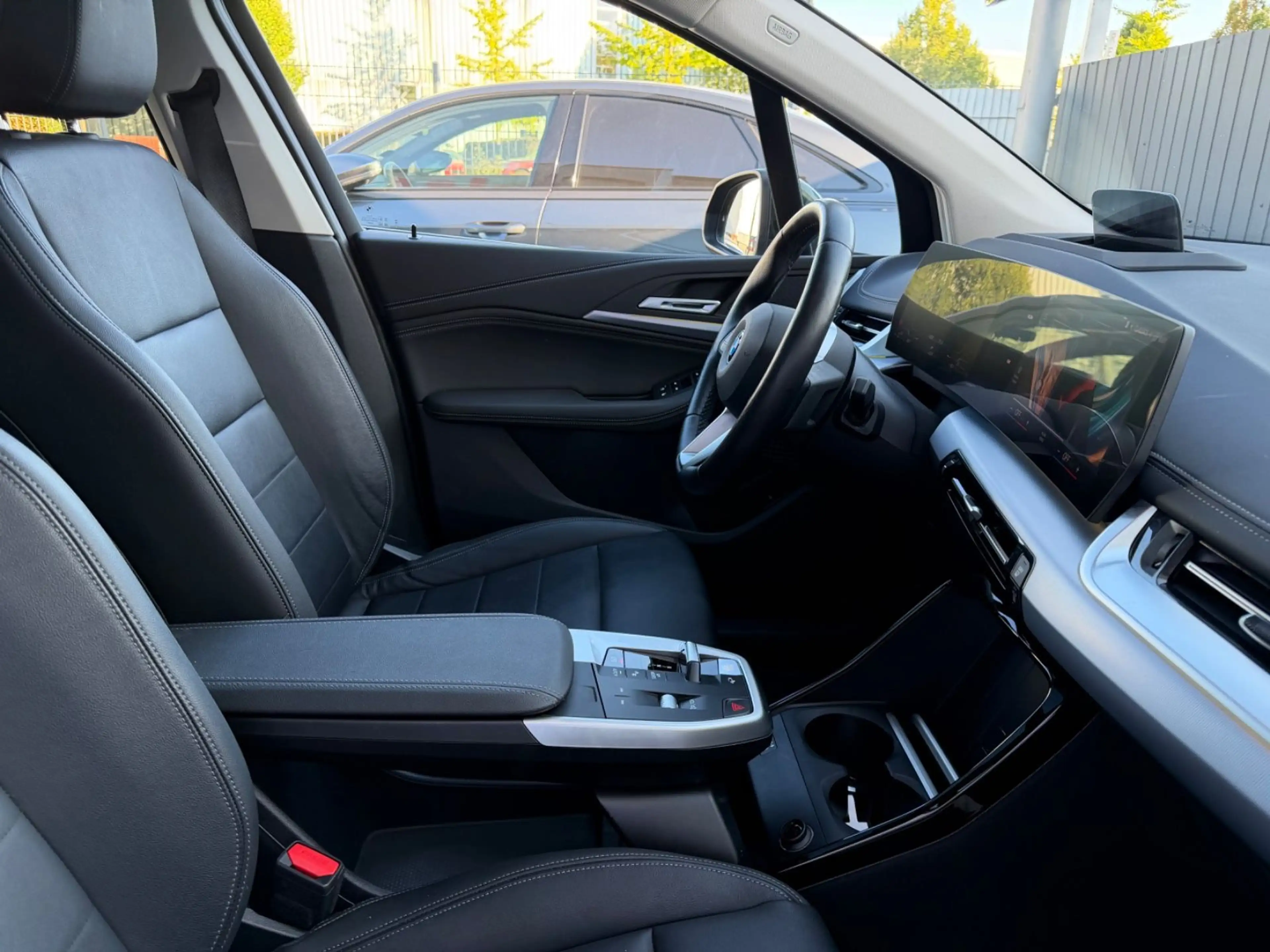 BMW 225 225e Active Tourer xDrive Pano*Leder*AHK*HuD — photo 13