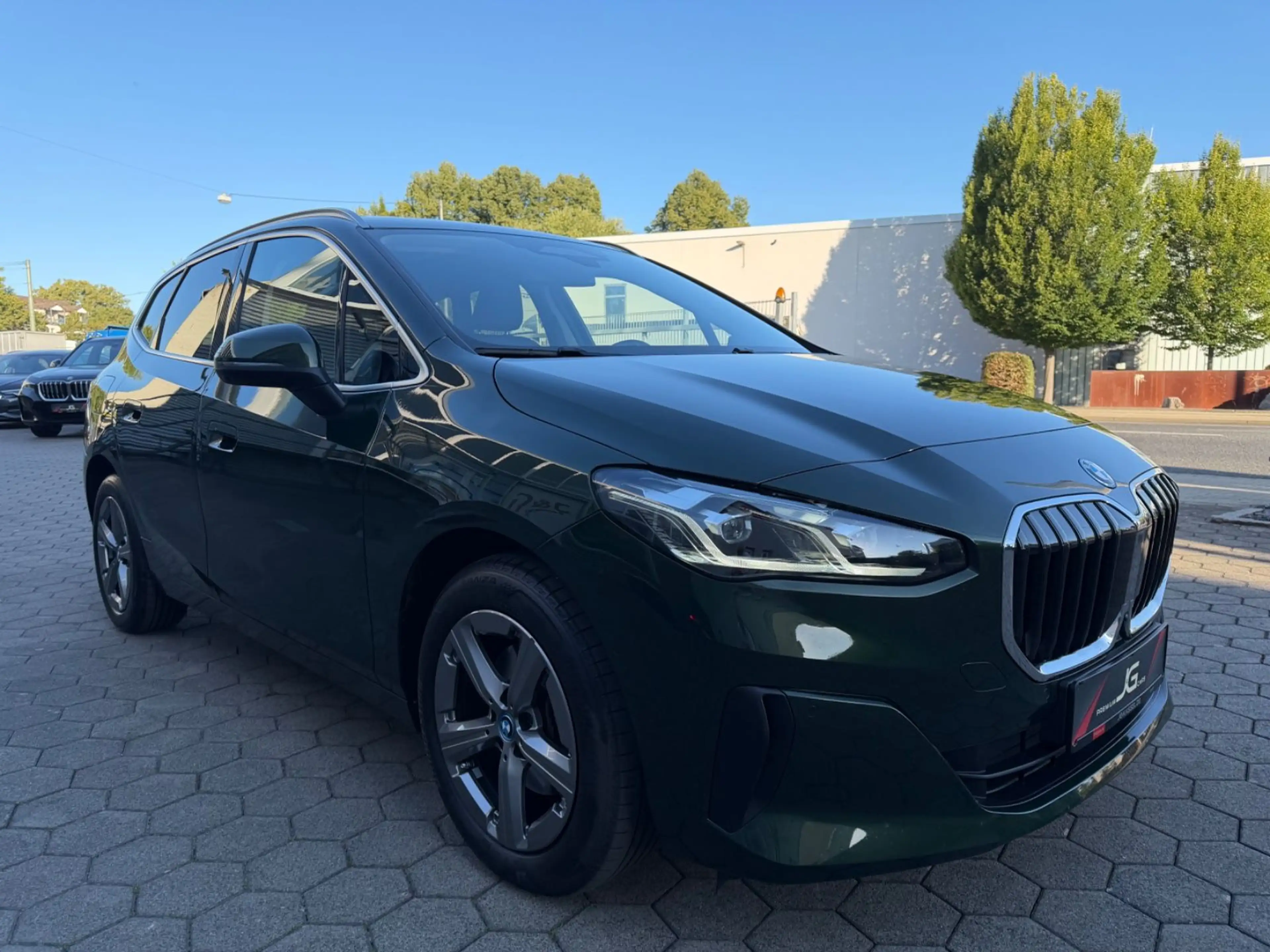 BMW 225 225e Active Tourer xDrive Pano*Leder*AHK*HuD — photo 2