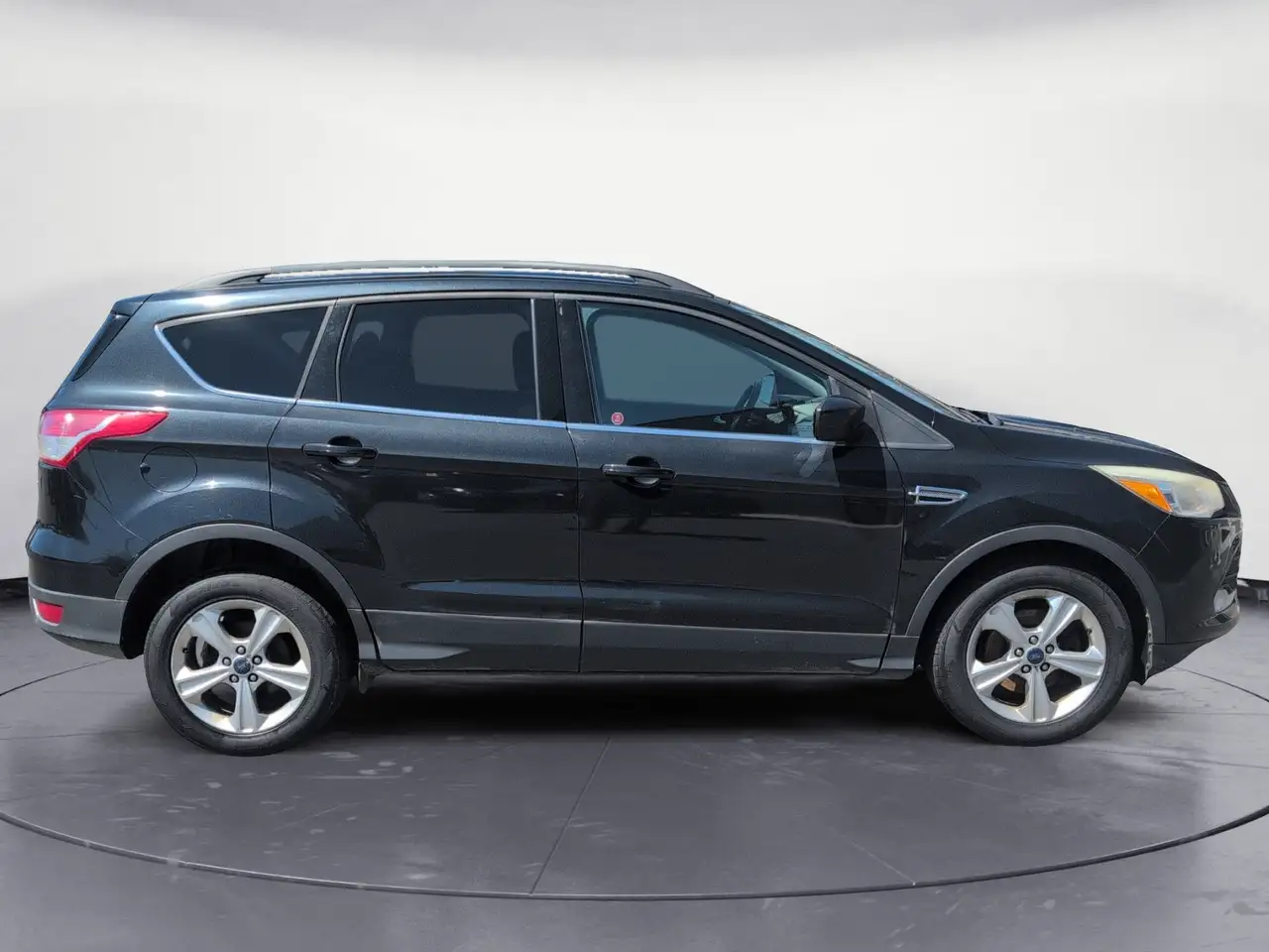 Ford Escape снимка Ford Escape