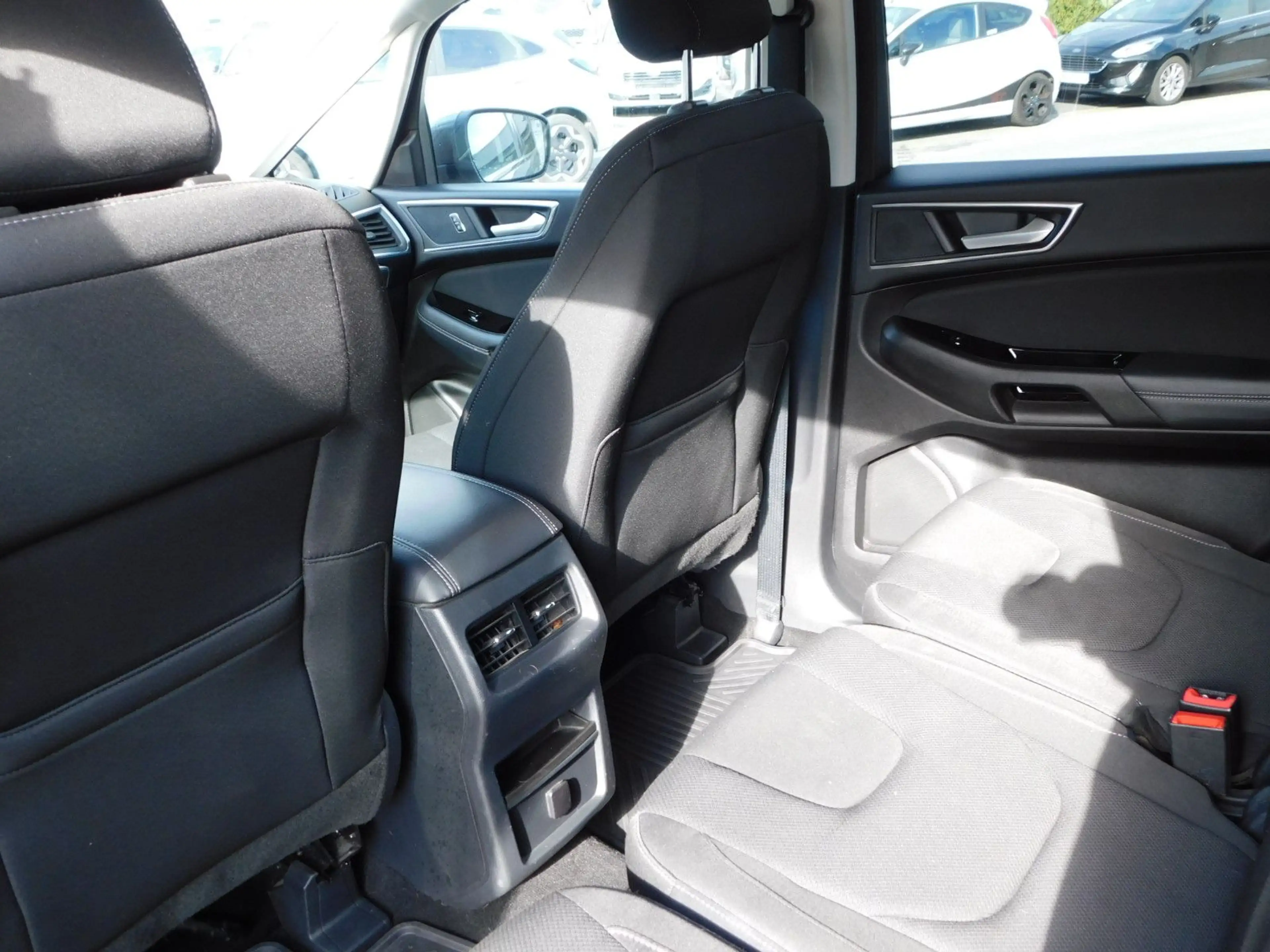 Ford S-Max S-MAX Titanium Automatik Scheckheft/1Hd — photo 8