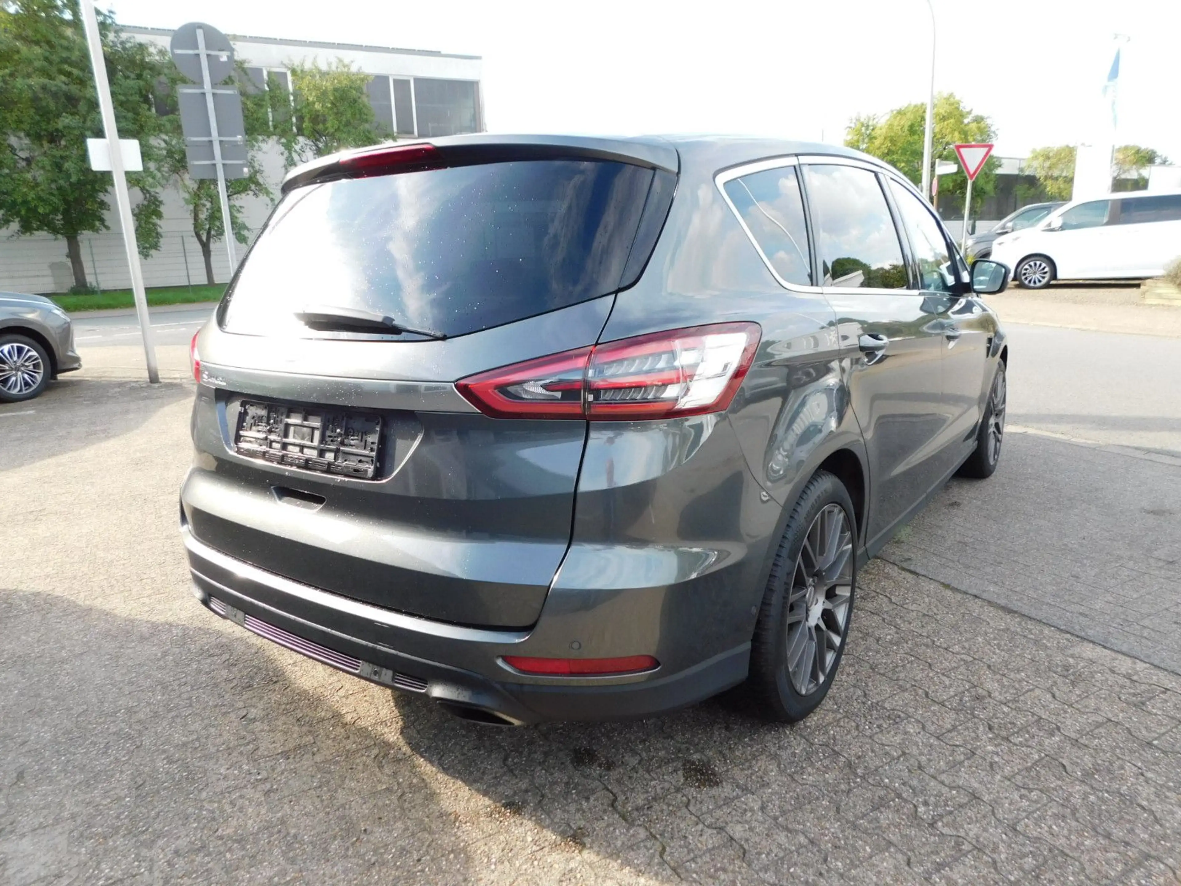 Ford S-Max S-MAX Titanium Automatik Scheckheft/1Hd — photo 3