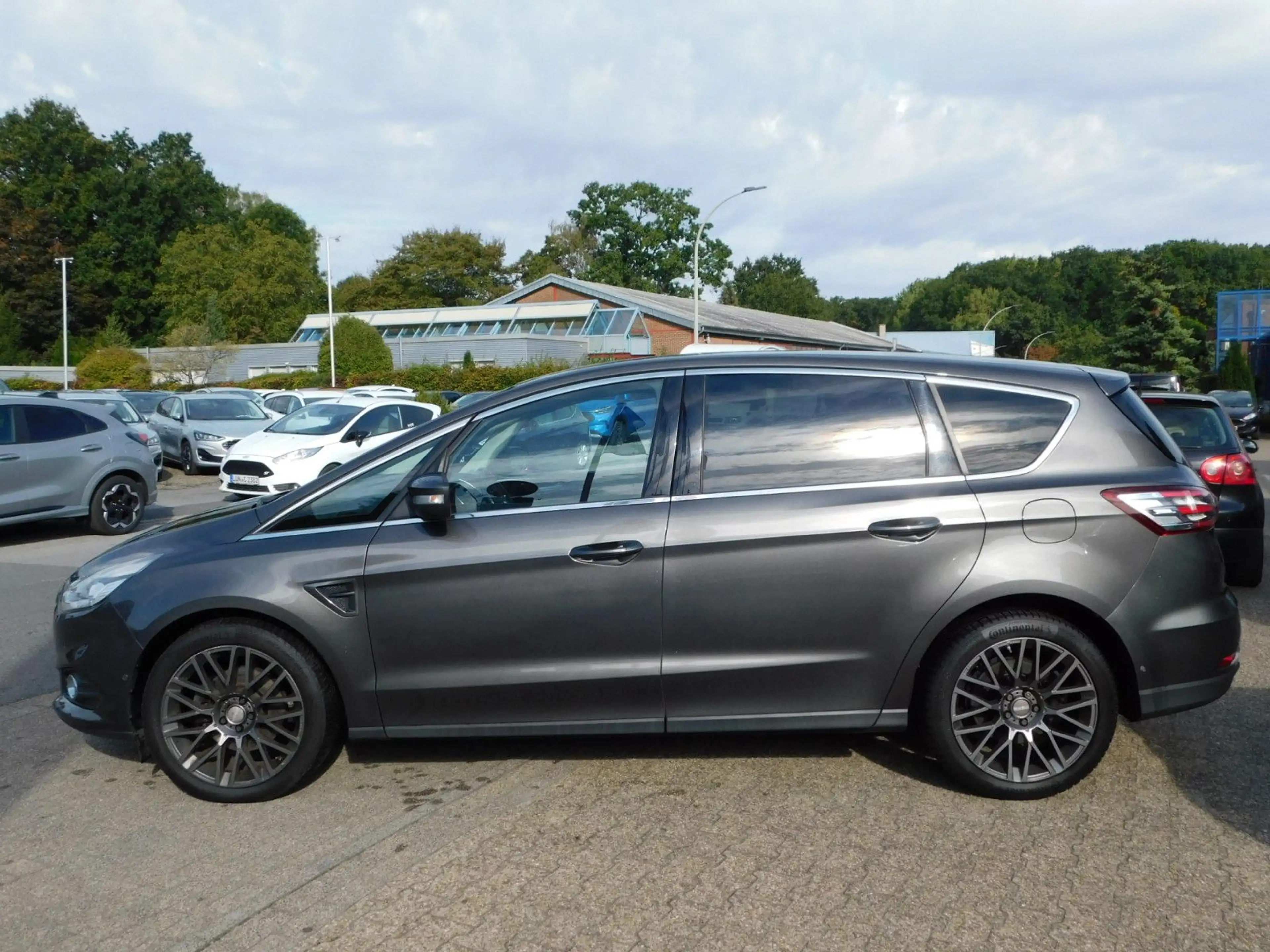 Ford S-Max S-MAX Titanium Automatik Scheckheft/1Hd — photo 6