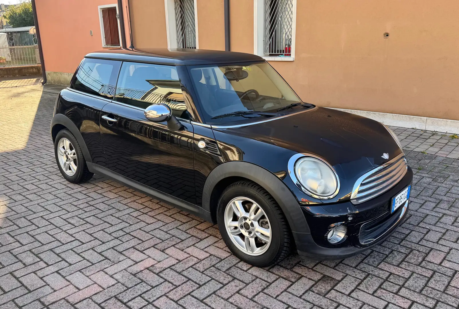 MINI One Mini III R56 2007 Hatchback 1.6 FL Noir - 1