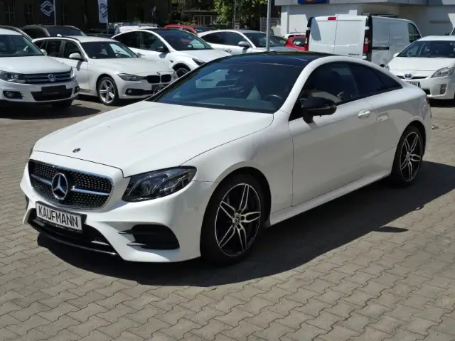 Mercedes-Benz E 220 Coupe d AMG  Sportpaket El. Panodach Navi Soundsys