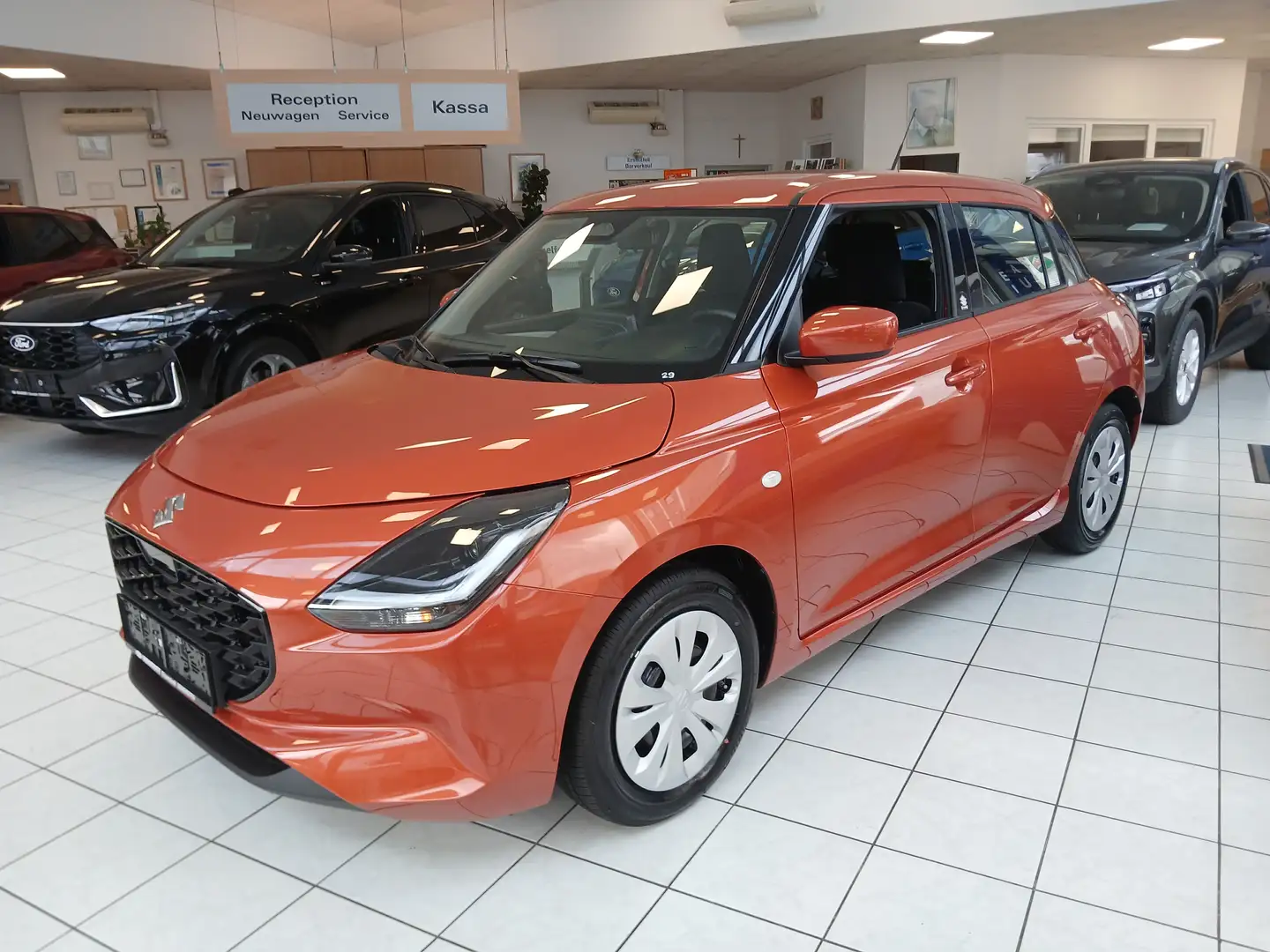 Suzuki Swift 1,2 Hybrid Clear Arancione - 1