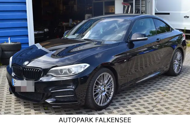 BMW 235