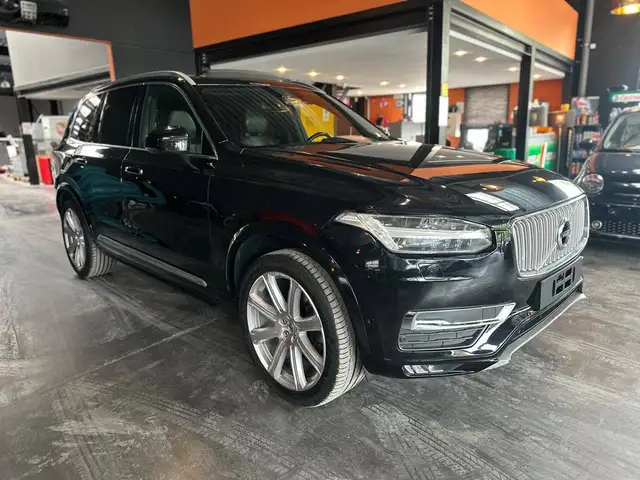 Volvo XC90 2.0 D5 4WD - 7 PLACES - BOWERS AND WILKINS