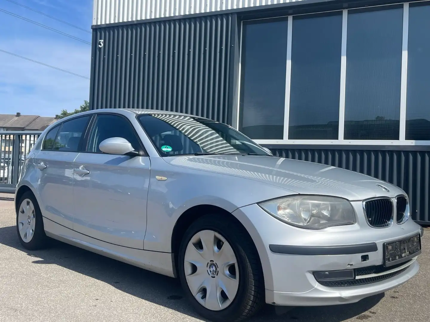 BMW 118 1 Lim. 118d-Sitzh.-Klima-TÜV 12-26 Silber - 2