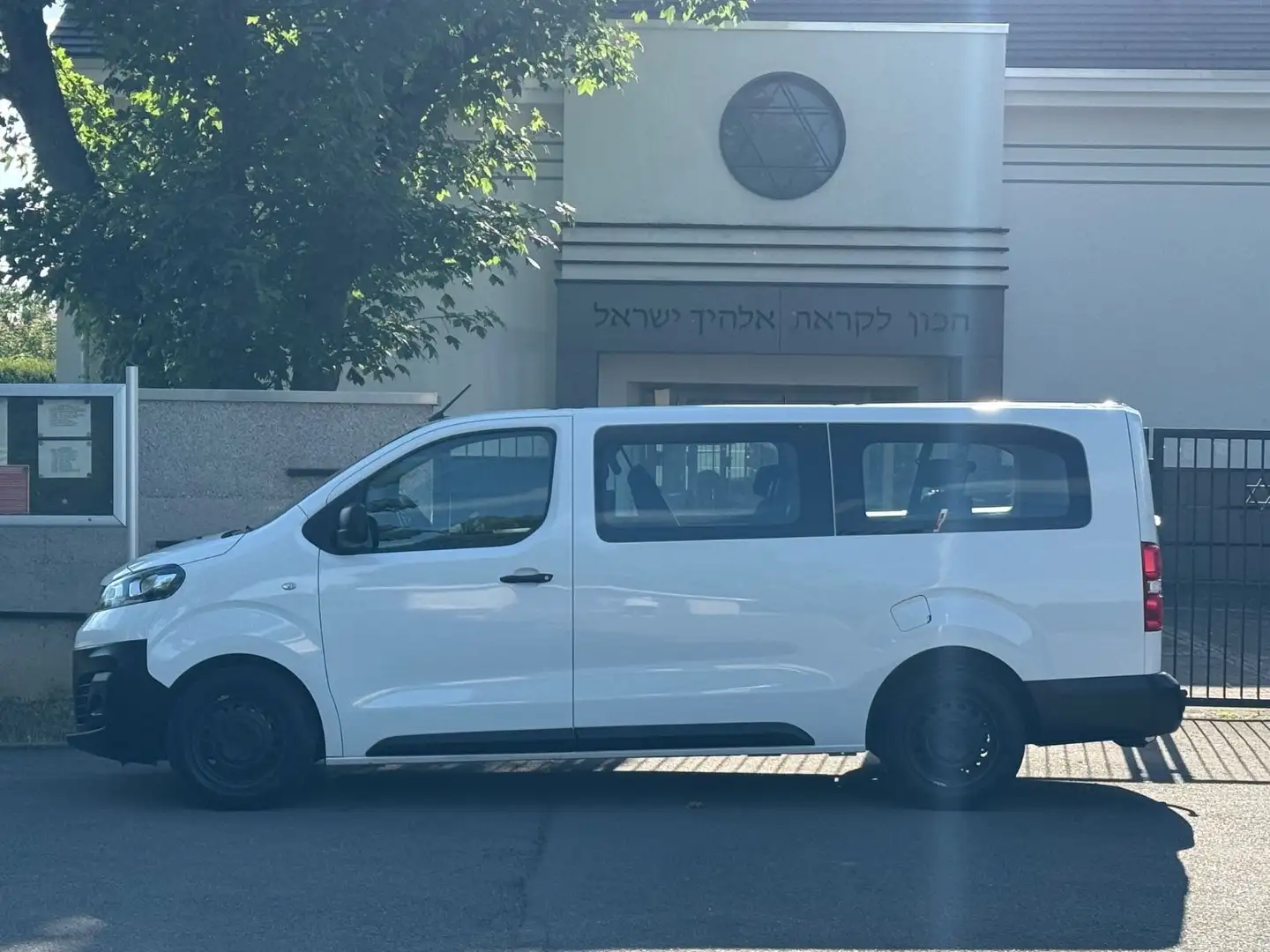 Opel Vivaro Kombi L3 /8-Sitzer/1-Hand/AHK/Navi/Euro6D Blanco - 2