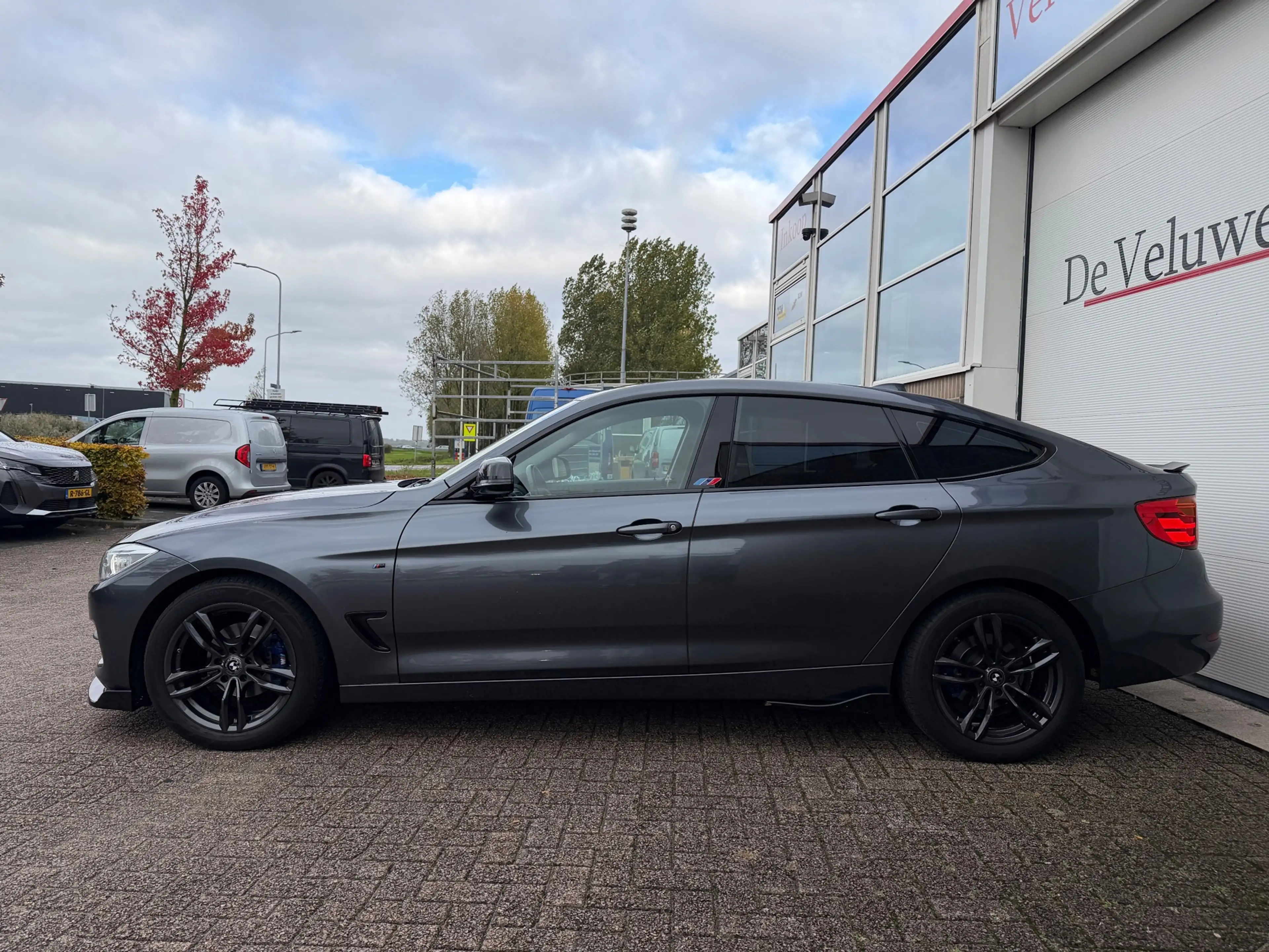 BMW 320 3-serie Gran Turismo 320i Essential|M-sport|Trekha — photo 4