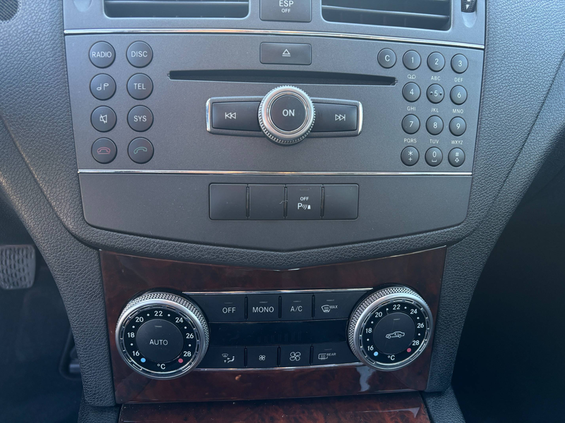 Mercedes-Benz C 220 C 220 cdi *WENIG KM/PDC/TÜV NEU* — photo 13