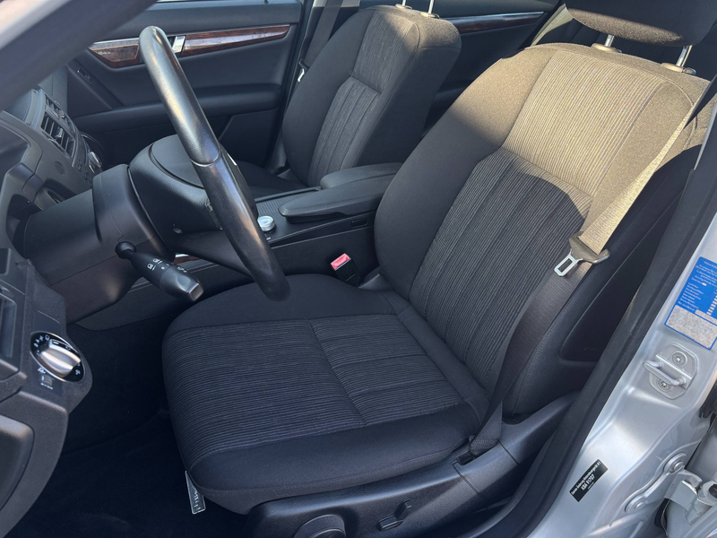 Mercedes-Benz C 220 C 220 cdi *WENIG KM/PDC/TÜV NEU* — photo 12