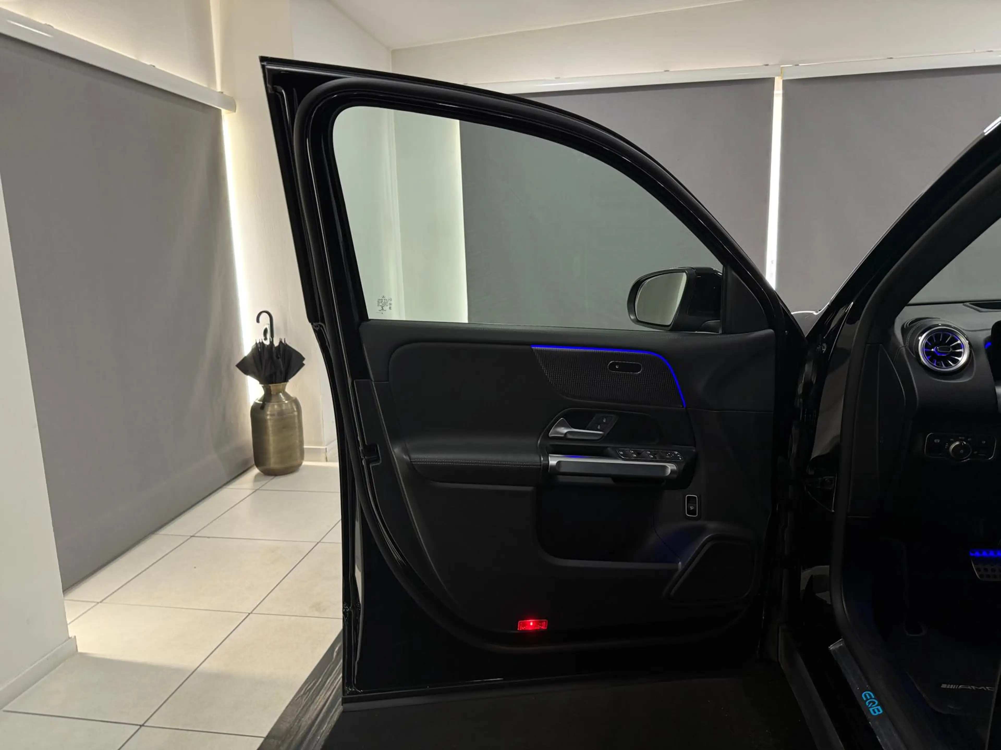 Mercedes-Benz EQB 250 AMG-LINE*7-SITZER*HUD*LEDER*KAMERA*LED* — photo 10