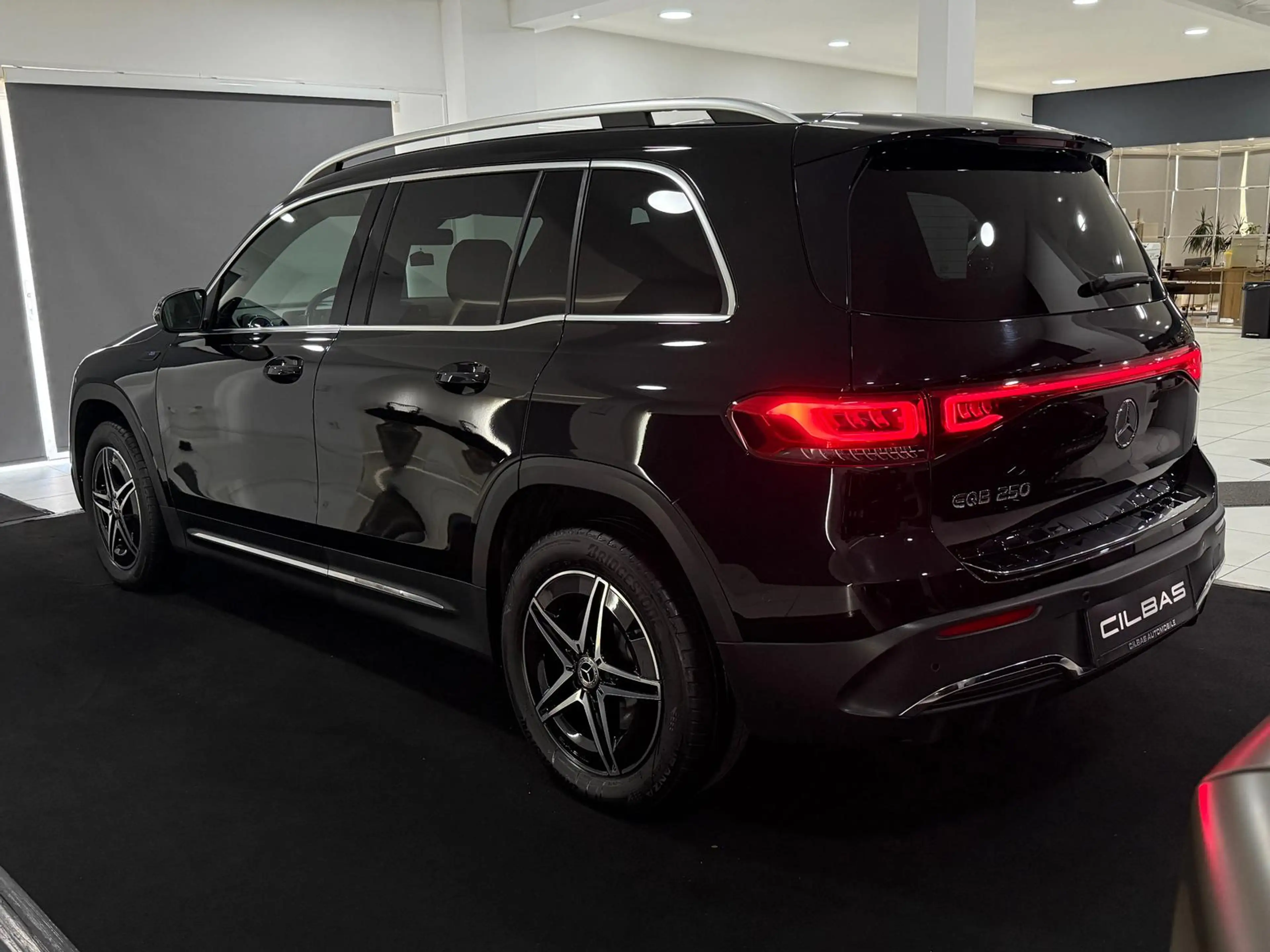 Mercedes-Benz EQB 250 AMG-LINE*7-SITZER*HUD*LEDER*KAMERA*LED* — photo 12