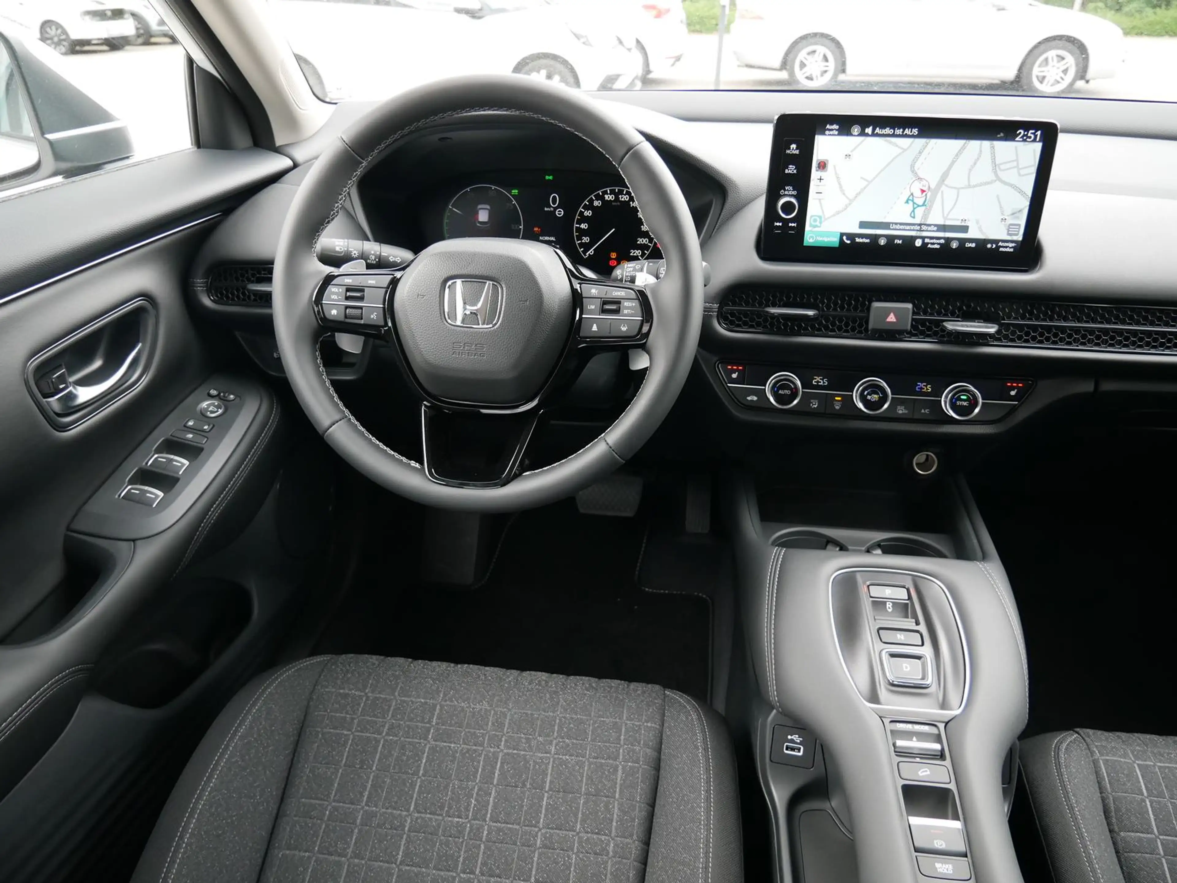 Honda ZR-V 2.0 e:HEV Hybrid Elegance LED + ACC + 18" — photo 11