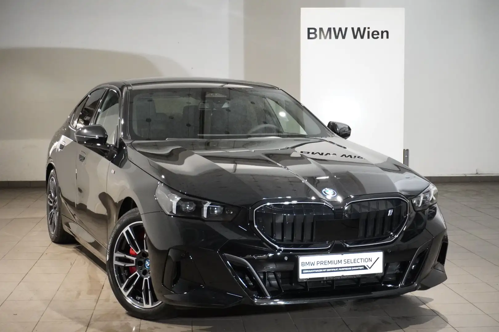 BMW i5 eDrive40 Schwarz - 1