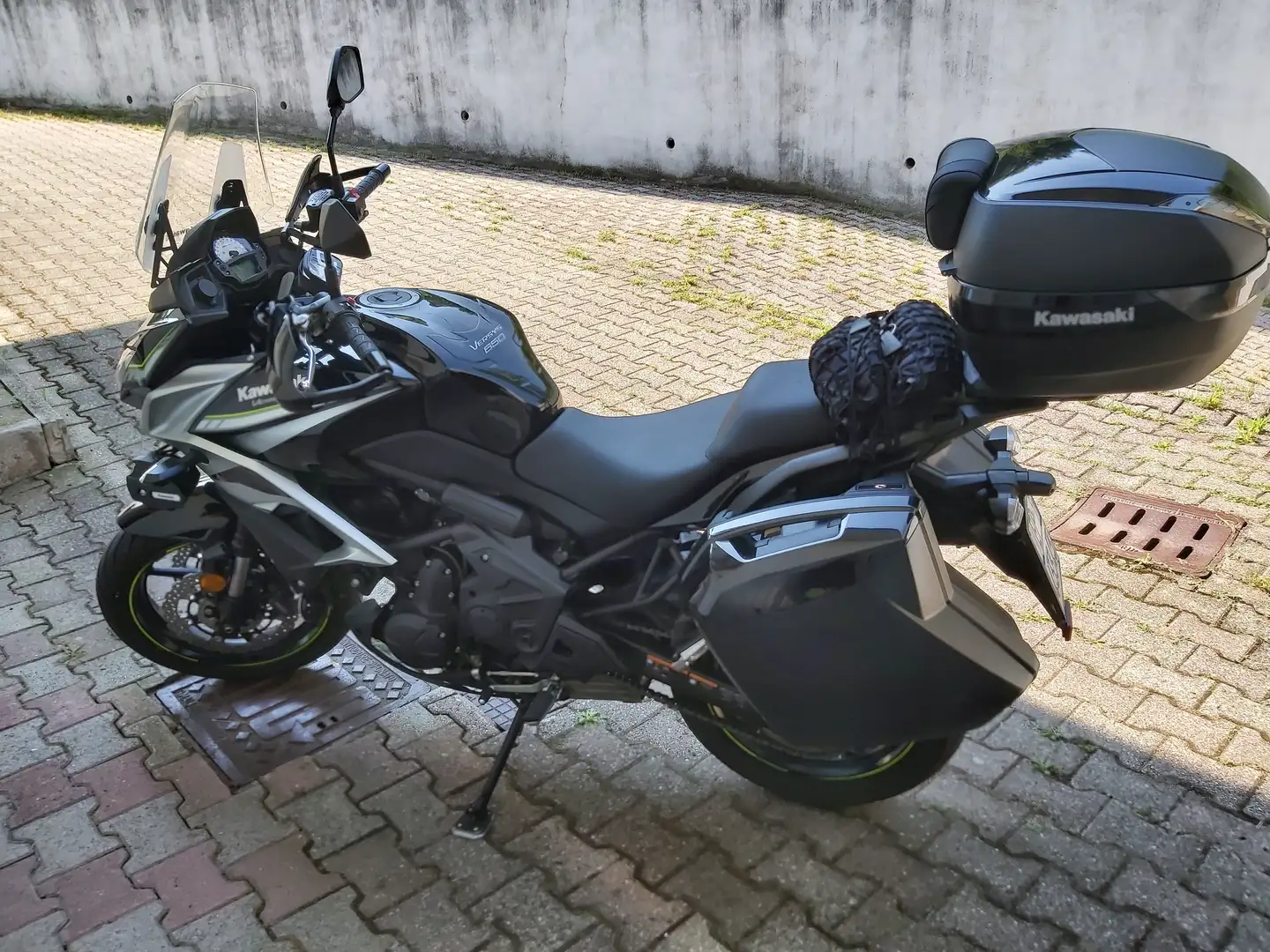 Kawasaki Versys 650 Grand Tourer Negro - 1