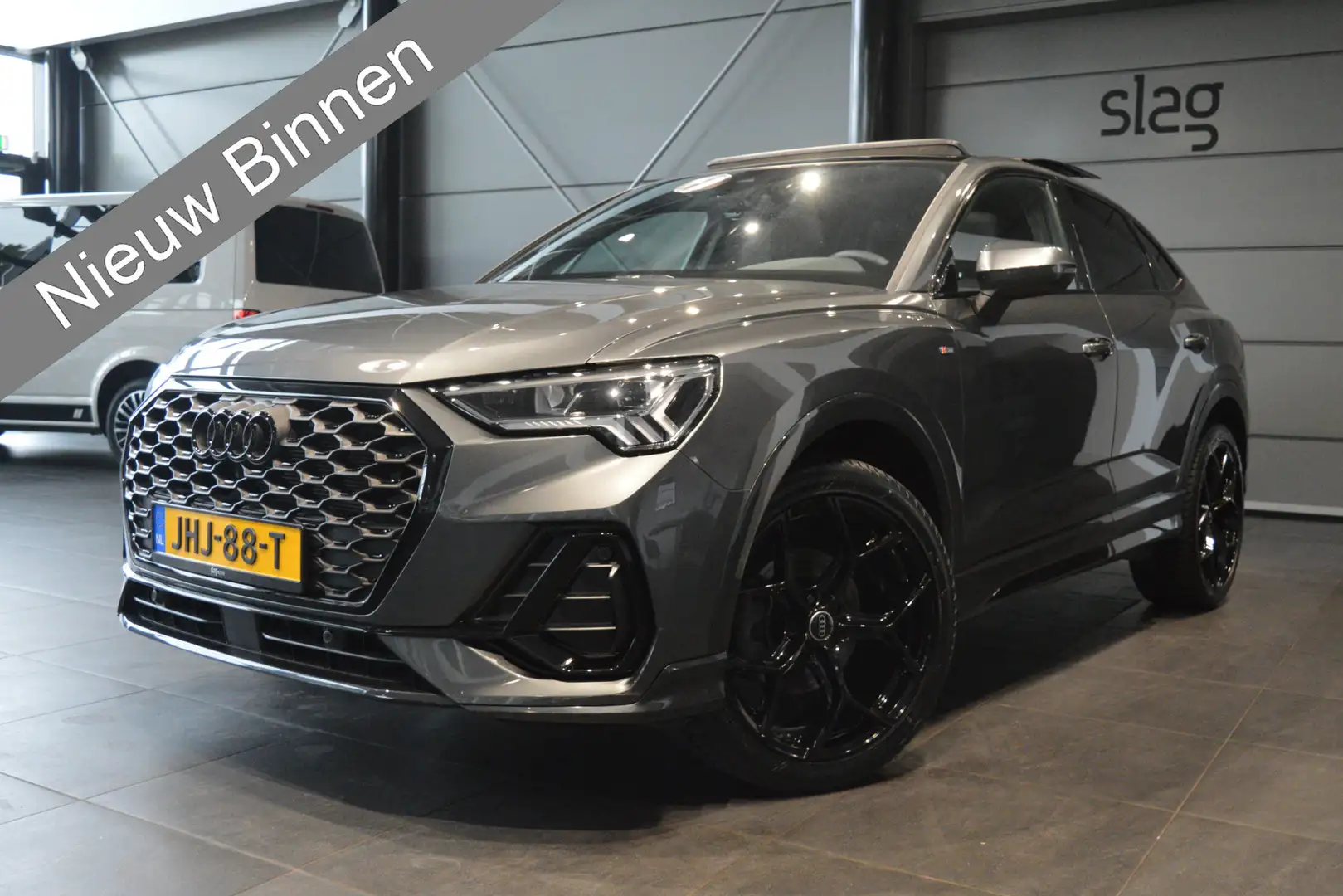 Audi Q3 Sportback 35 TFSI 2X S-LINE Black Style pano trekh Grijs - 1