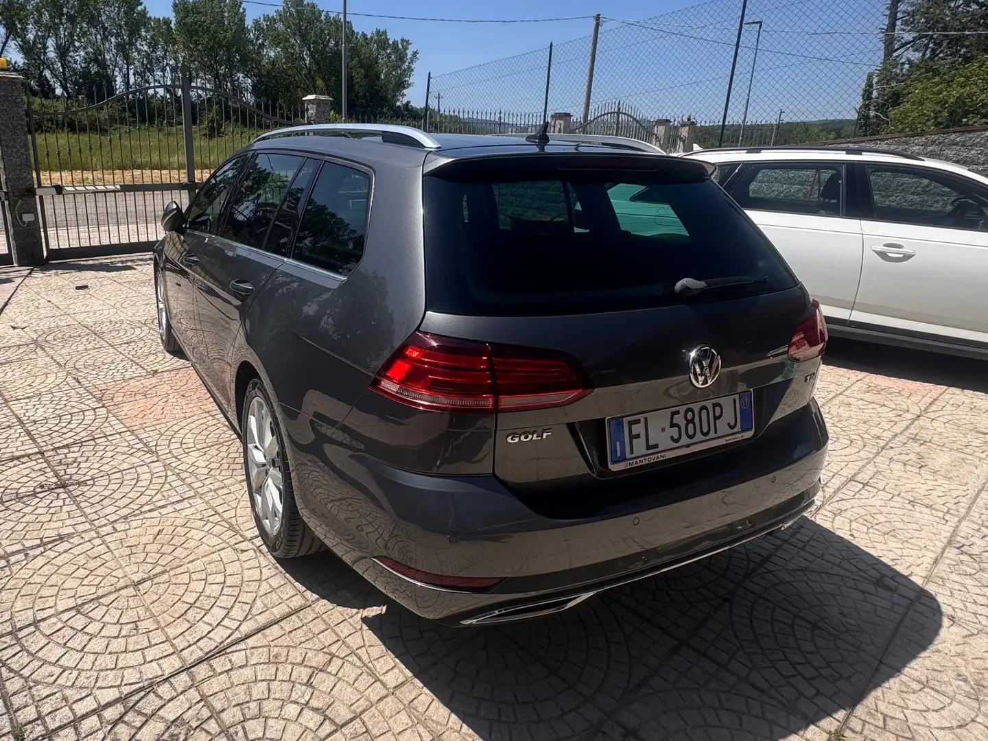 Volkswagen Golf Variant Golf VII 2017 Variant1.6 tdi Highline 115cv dsg Grigio - 2
