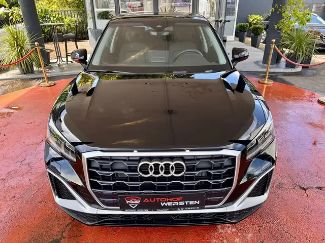 Audi Q2 view 11