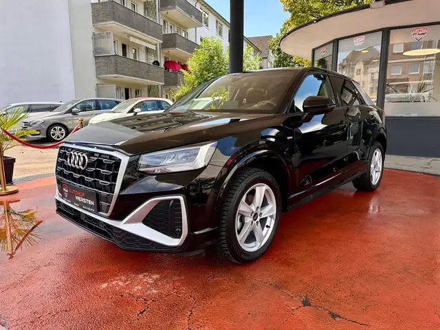Audi Q2 view 10